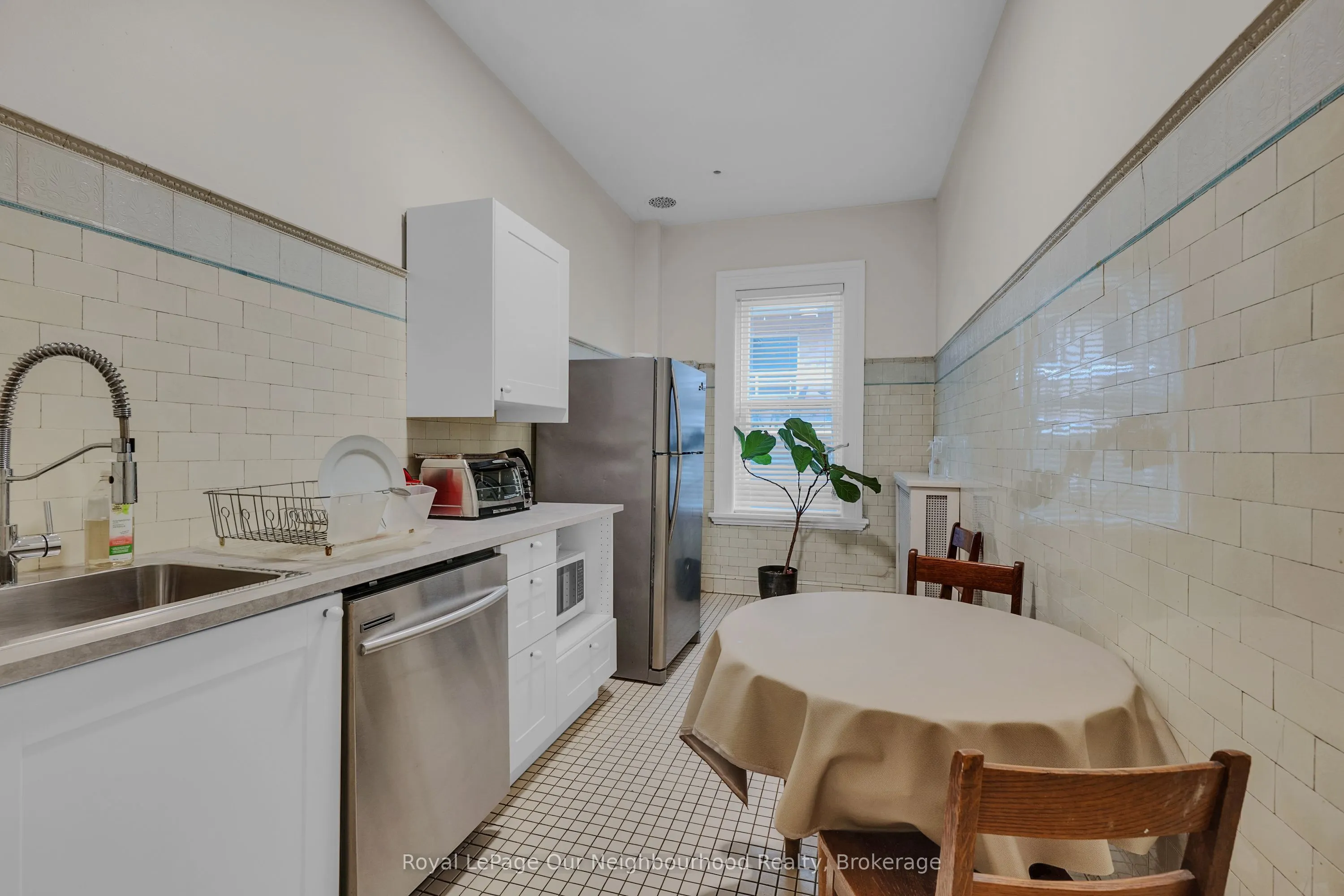 204 St. George Street #202