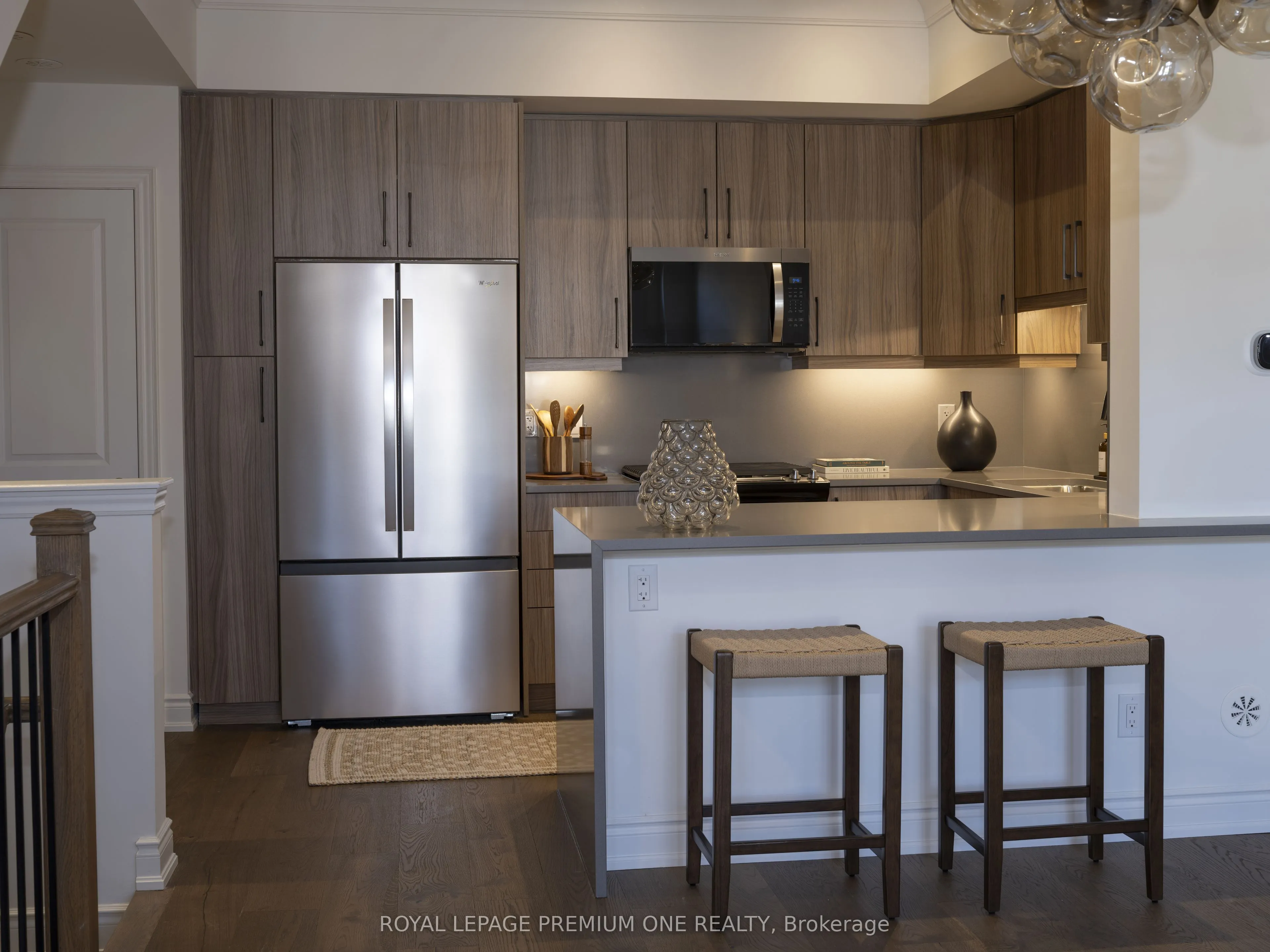 1145 Ossington Avenue N #4