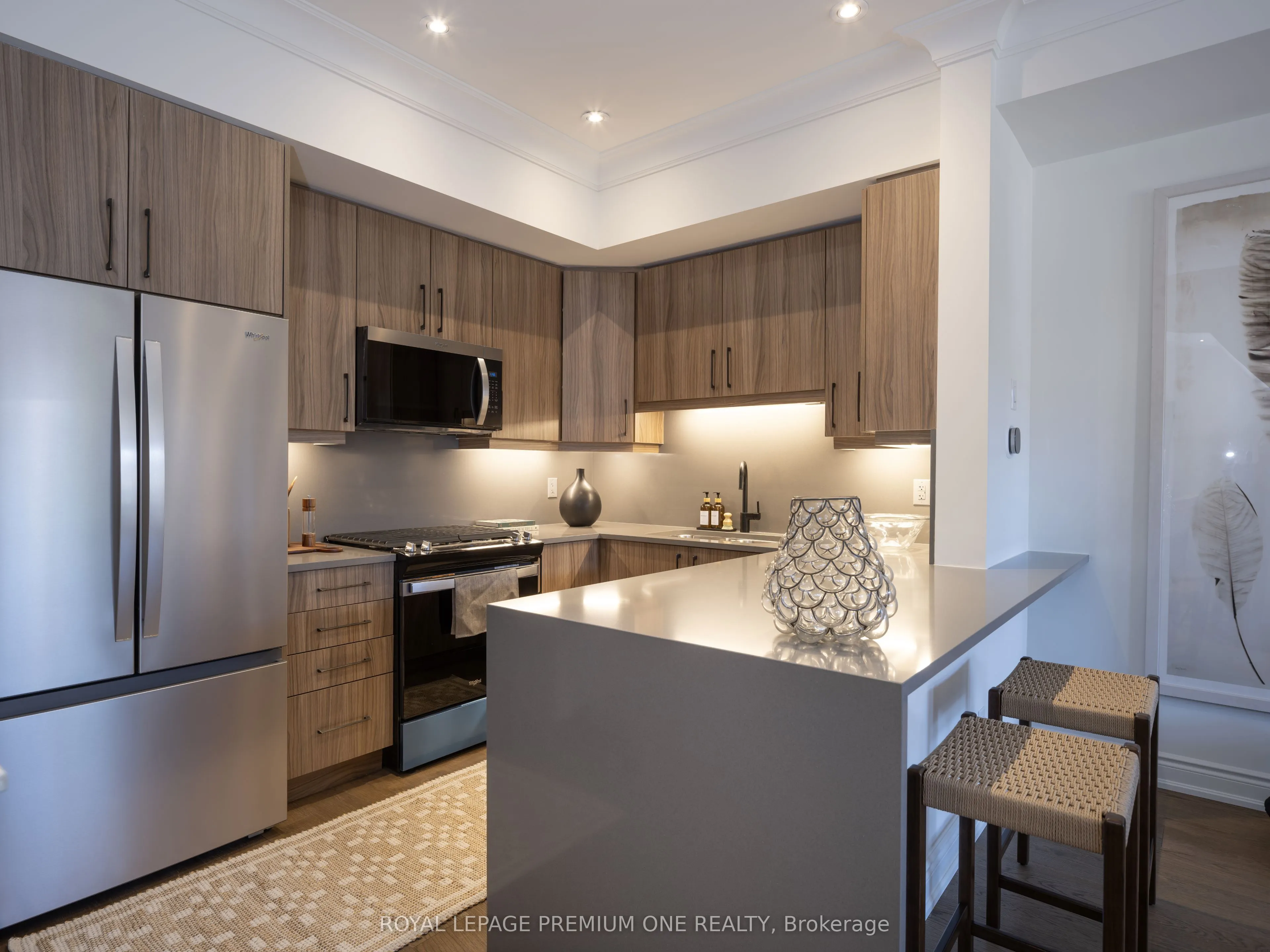 1145 Ossington Avenue N #4