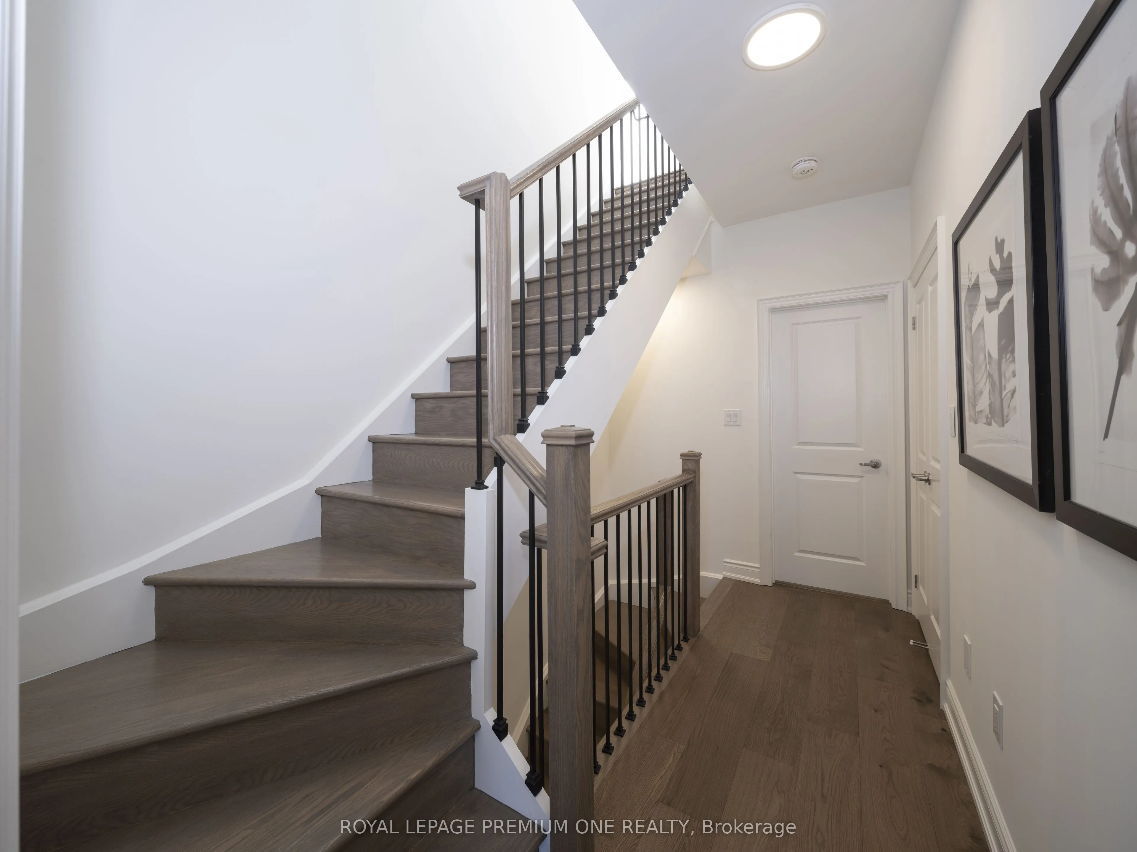 1145 Ossington Avenue N #4