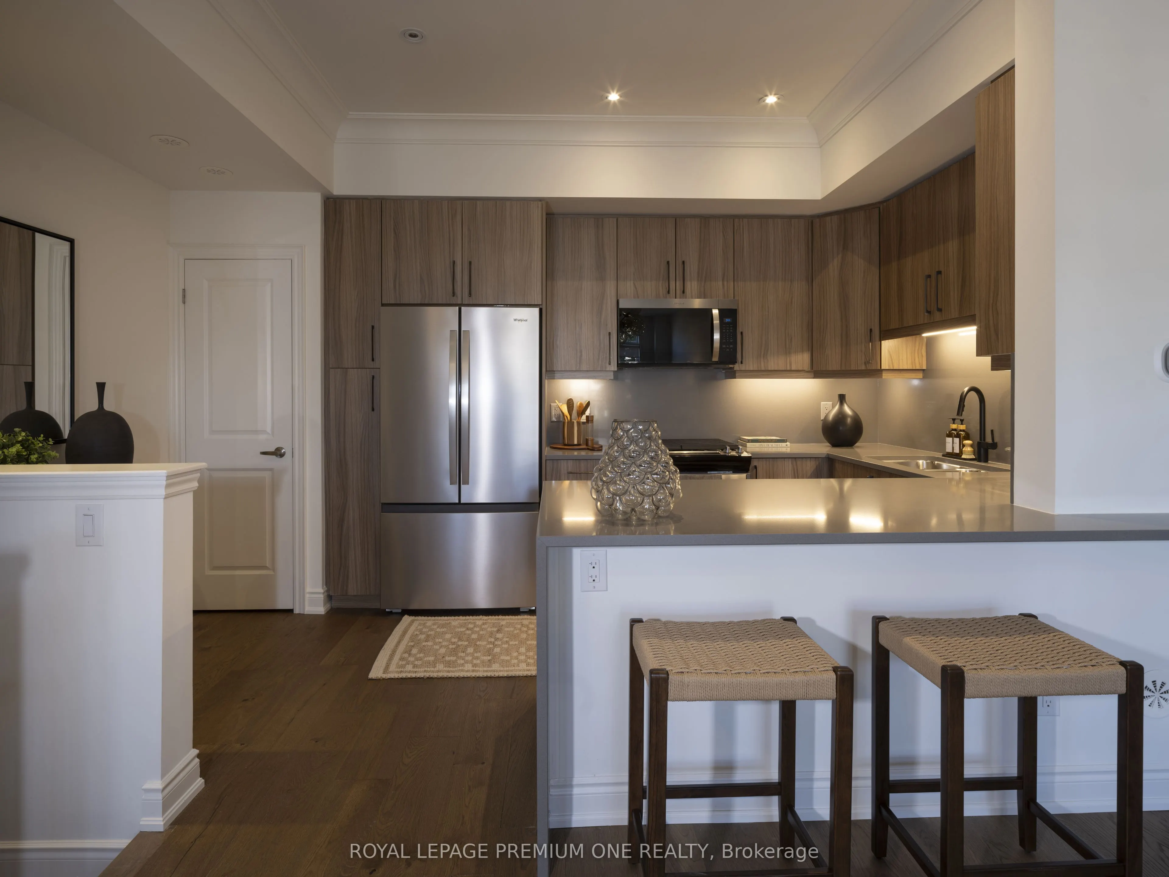 1145 Ossington Avenue N #4