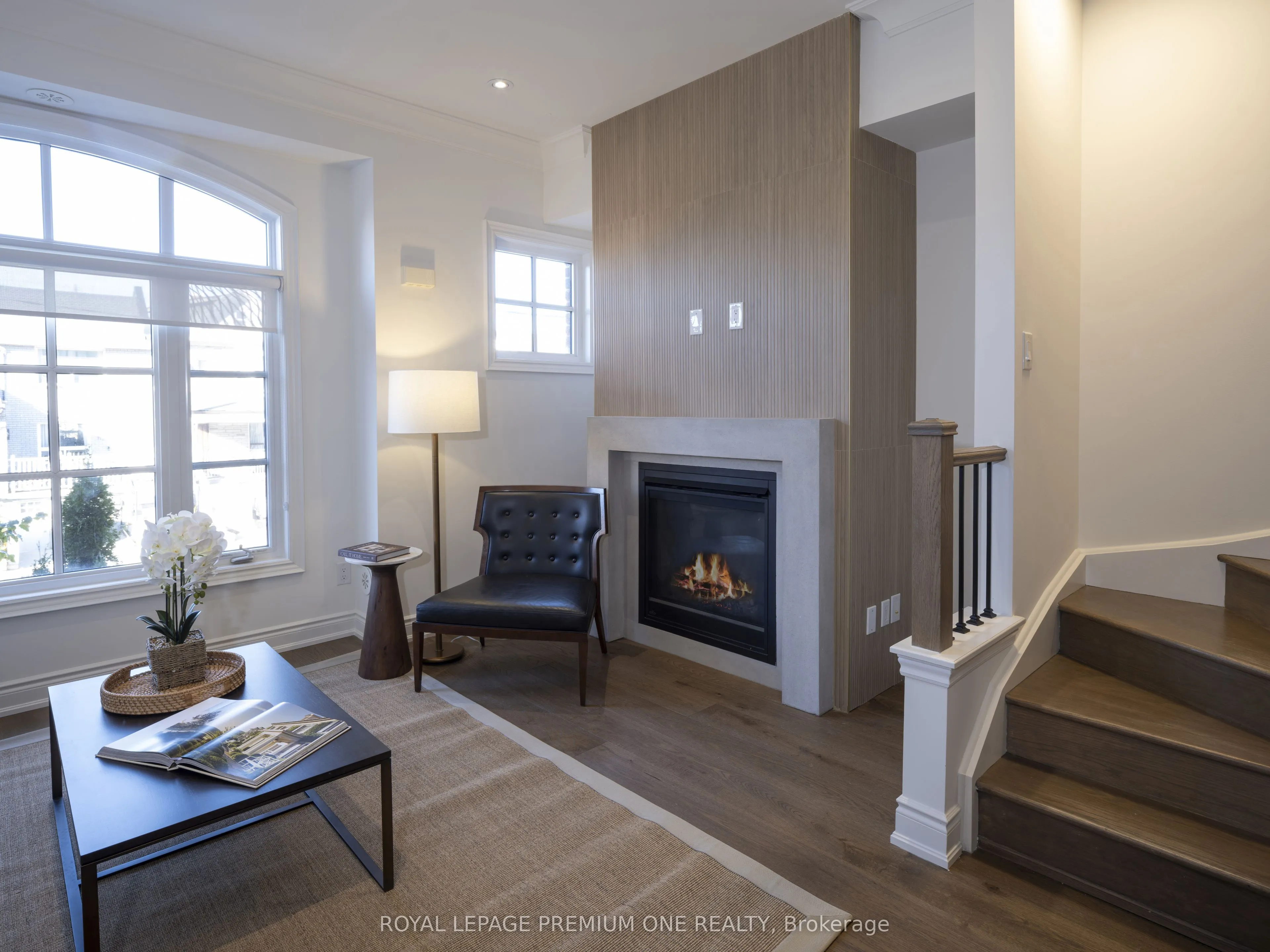 1145 Ossington Avenue N #4