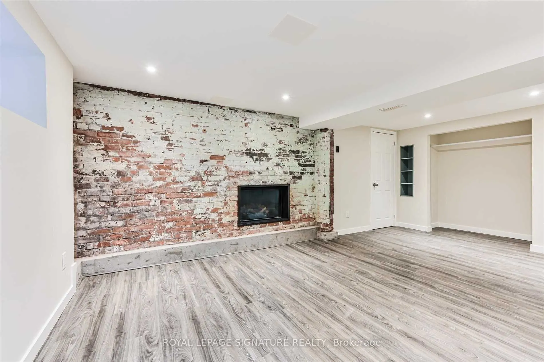 147 Gloucester Grove #Lower