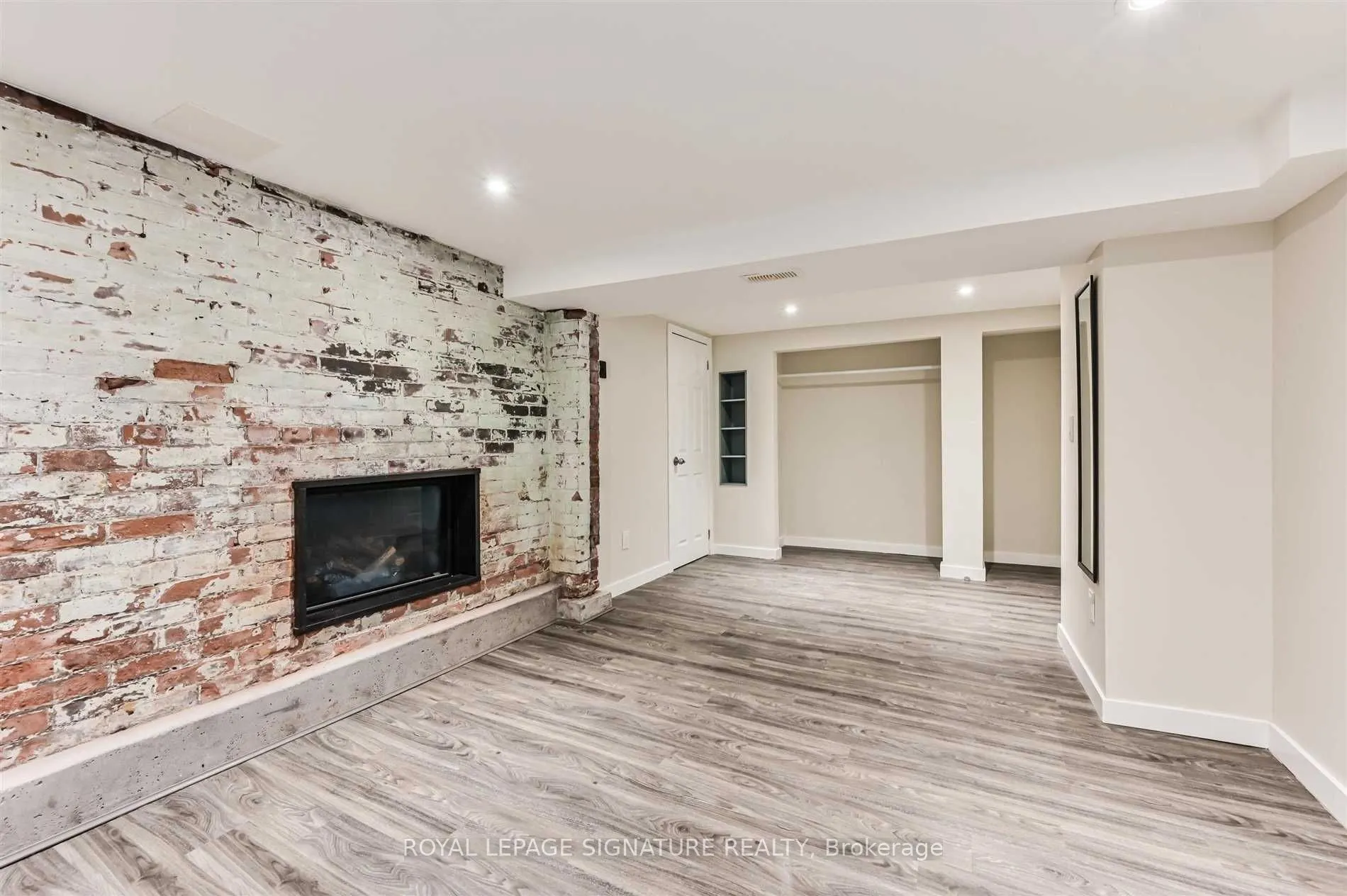 147 Gloucester Grove #Lower