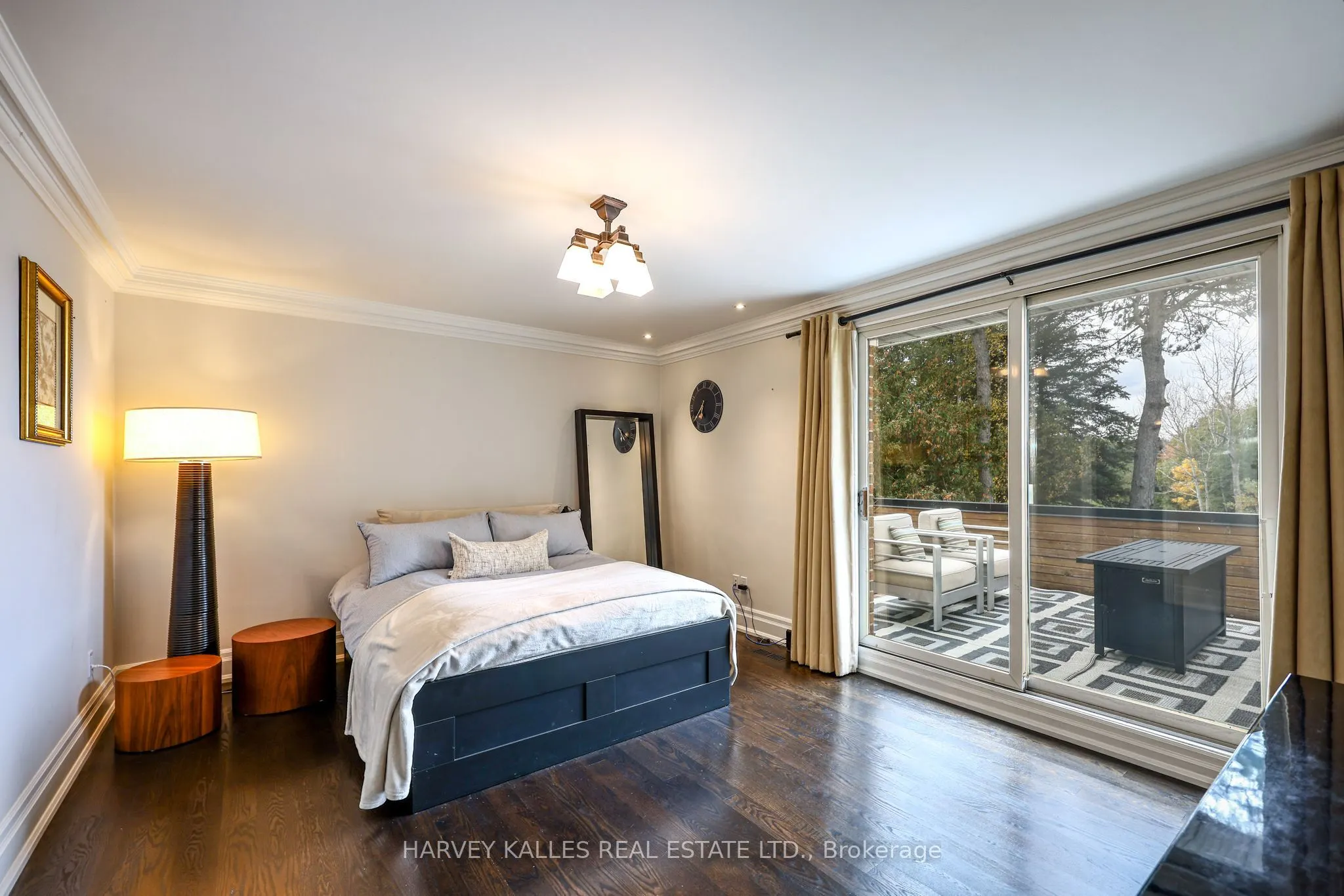 6 Penwood Crescent