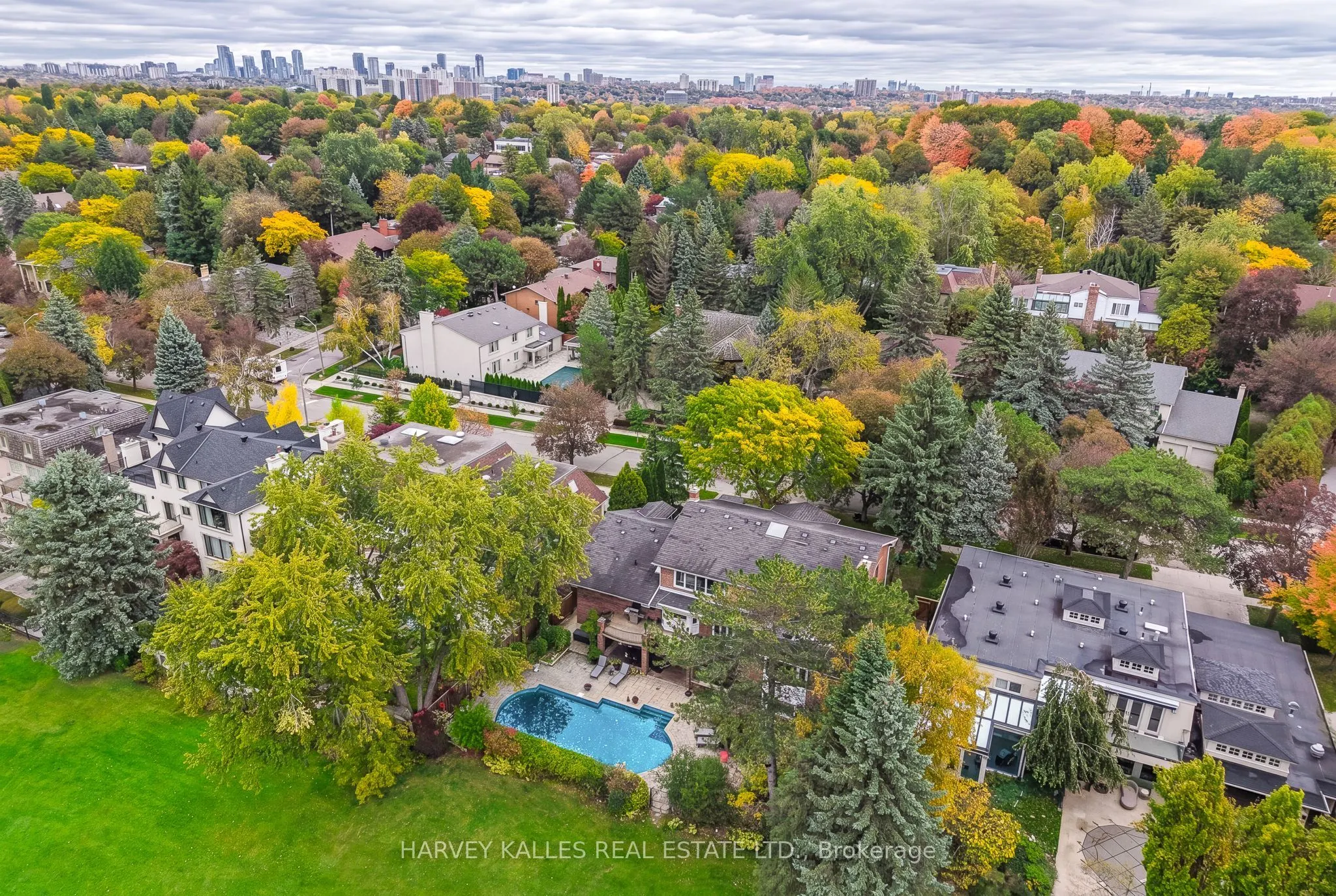 6 Penwood Crescent