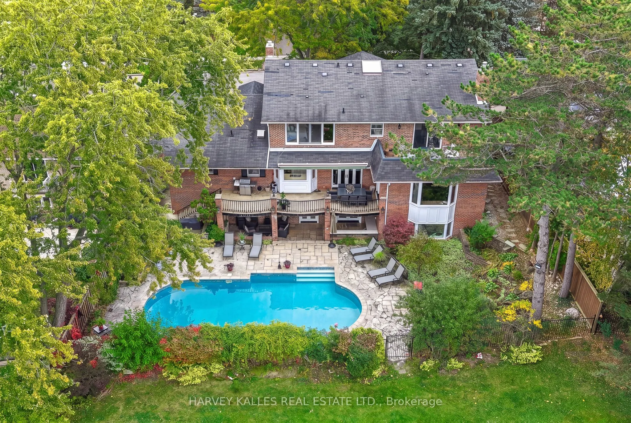 6 Penwood Crescent