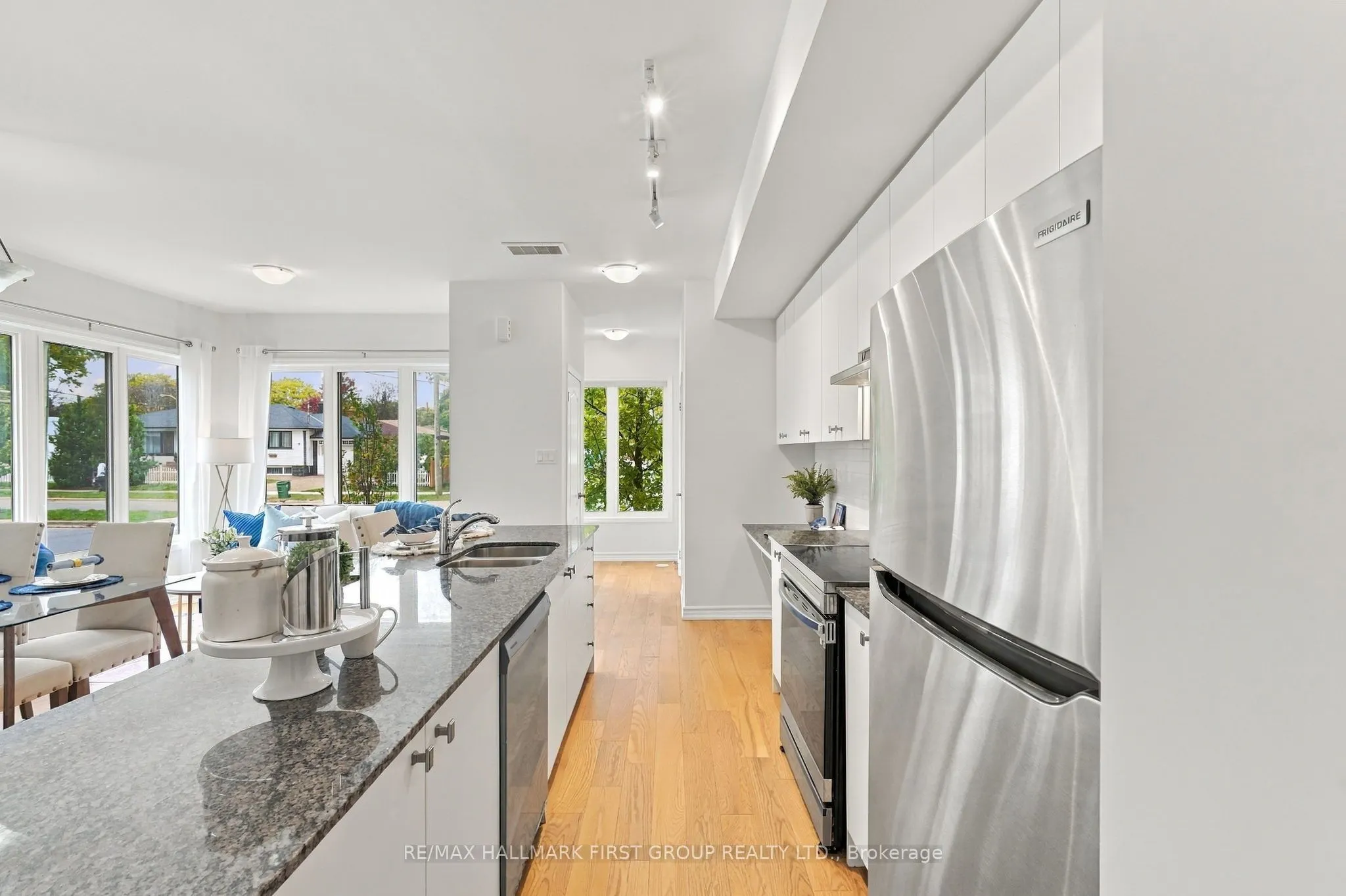 9 Clintwood Gate #33