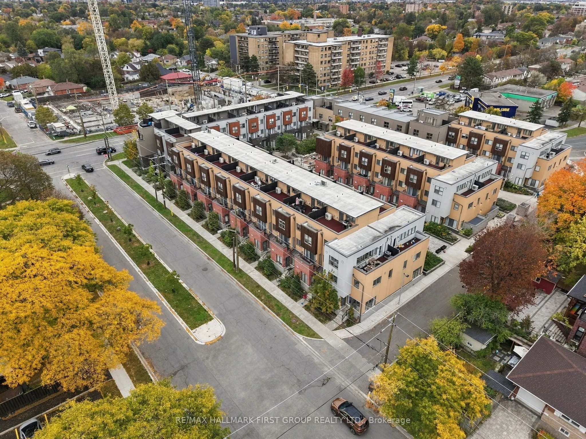 9 Clintwood Gate #33