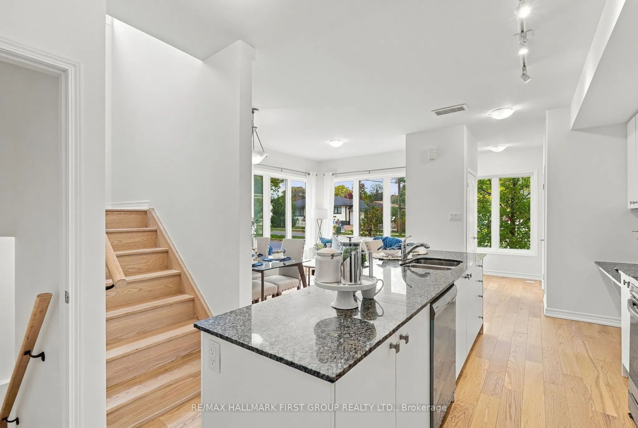 9 Clintwood Gate #33