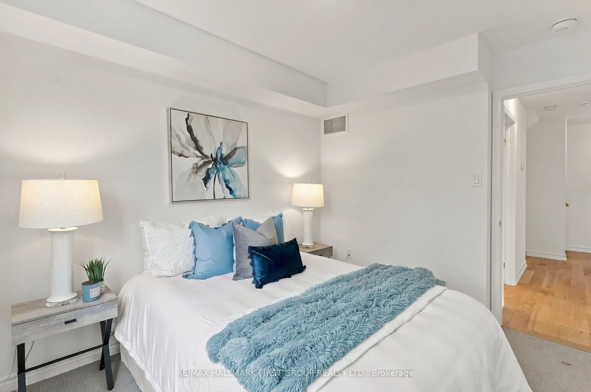 9 Clintwood Gate #33