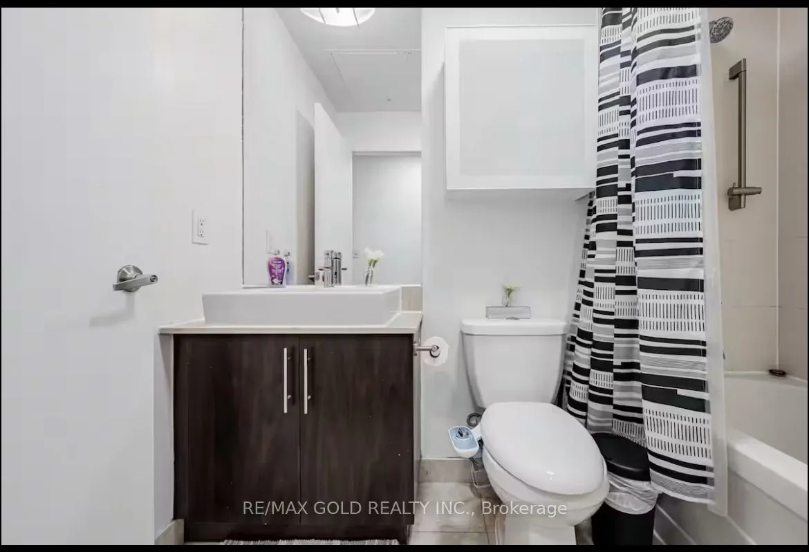 55 Bremner Boulevard #2811