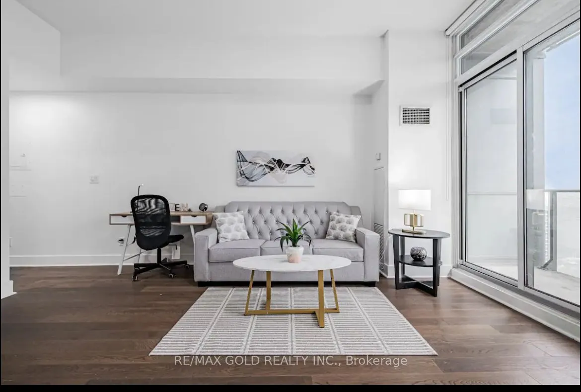 55 Bremner Boulevard #2811