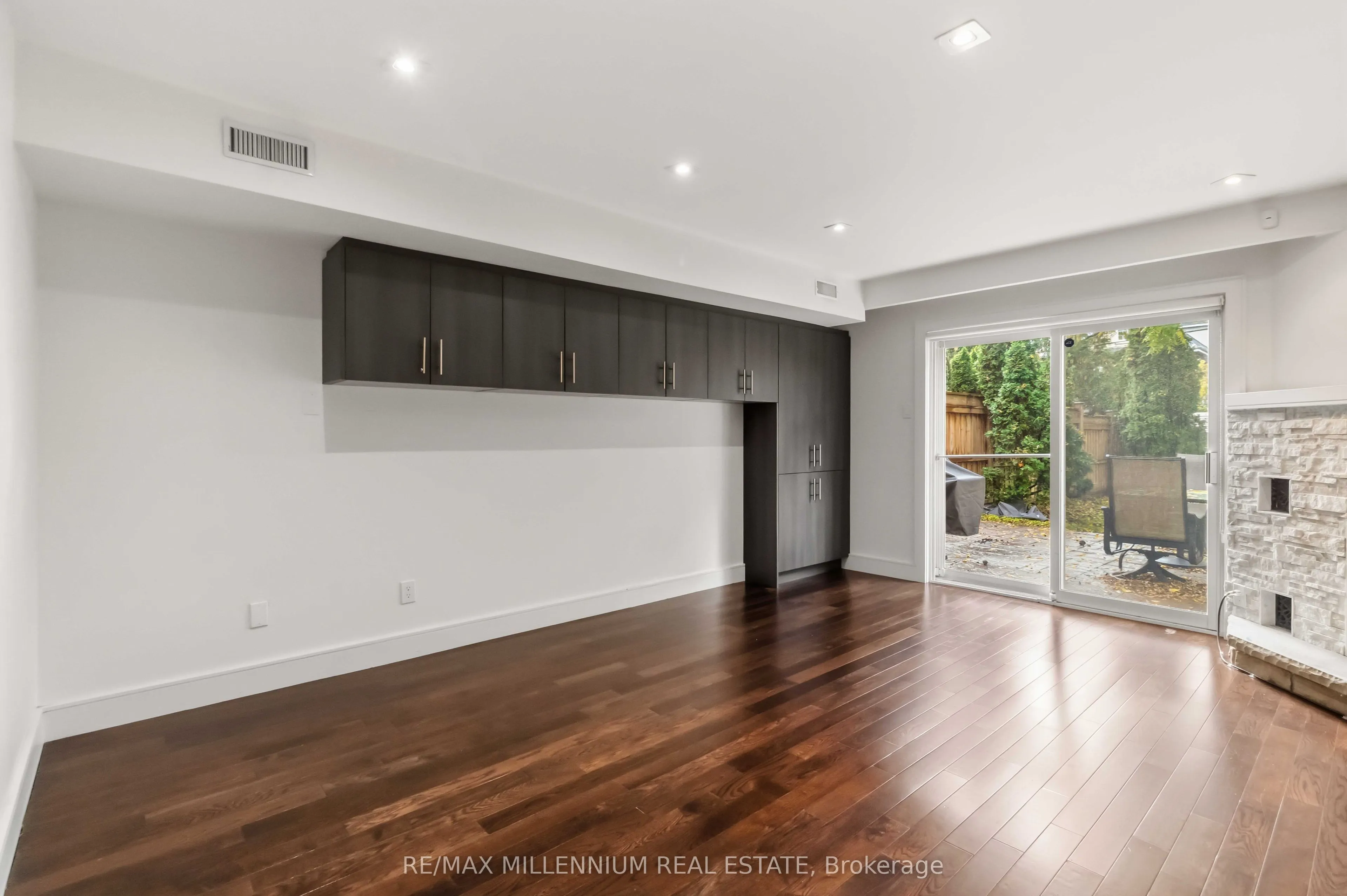 65 Castlefield Avenue