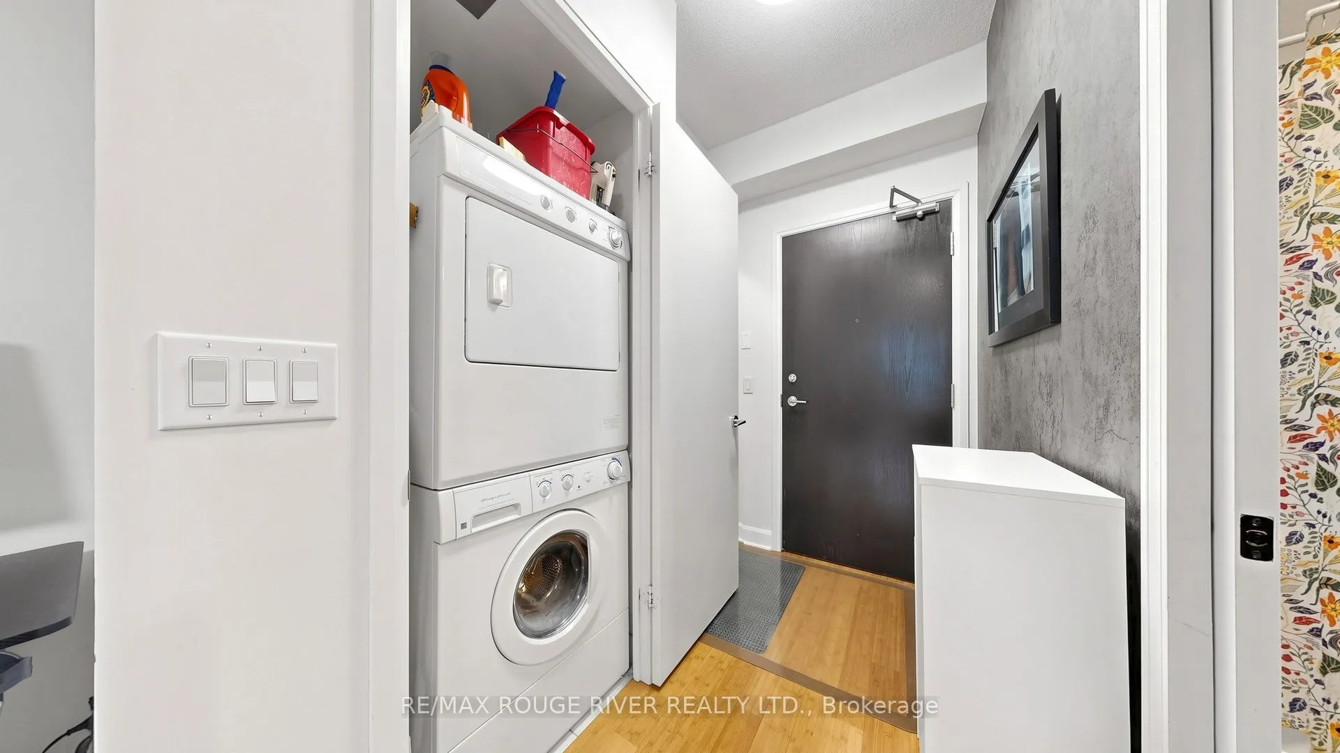 25 Cole Street #322