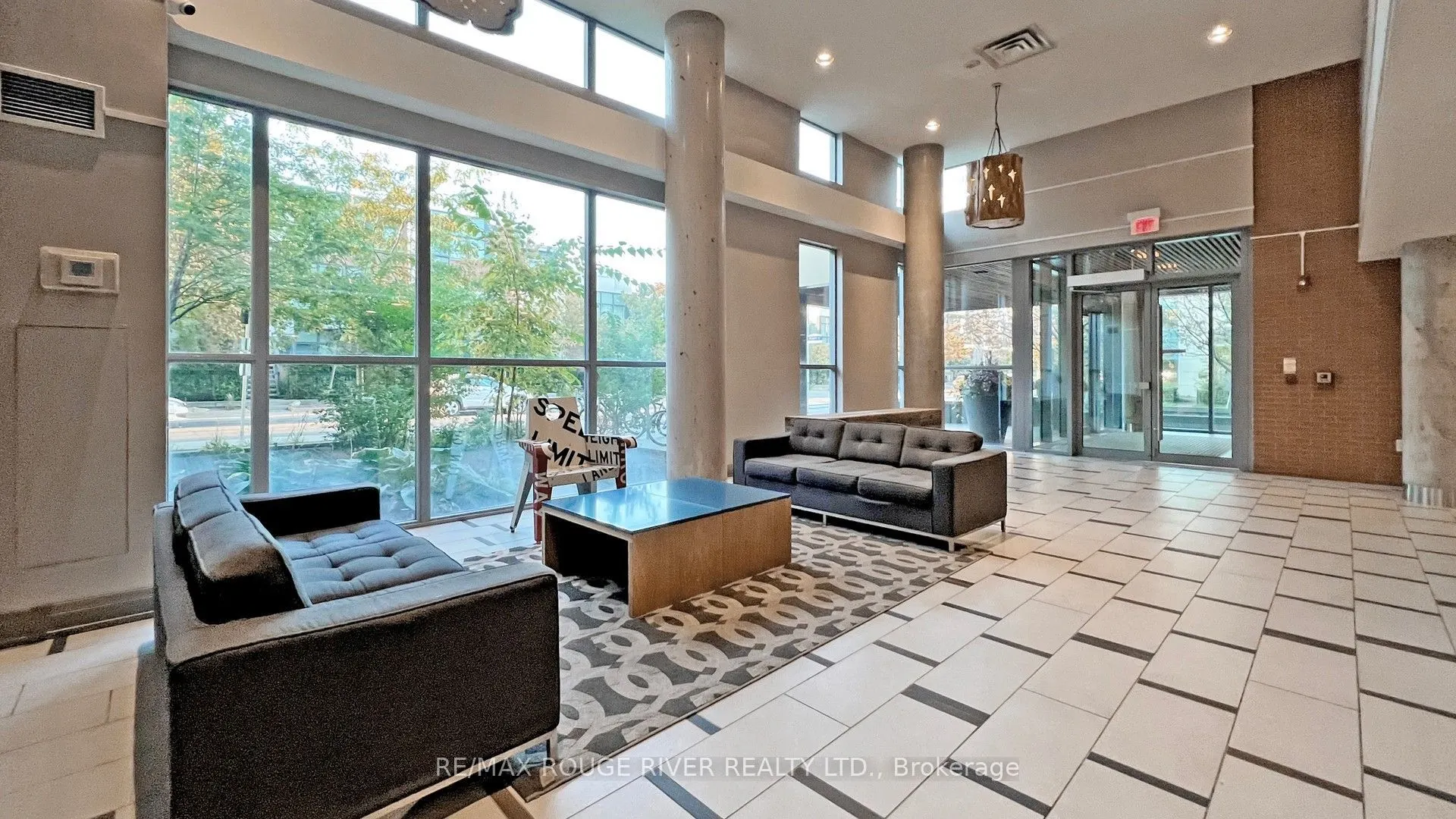 25 Cole Street #322