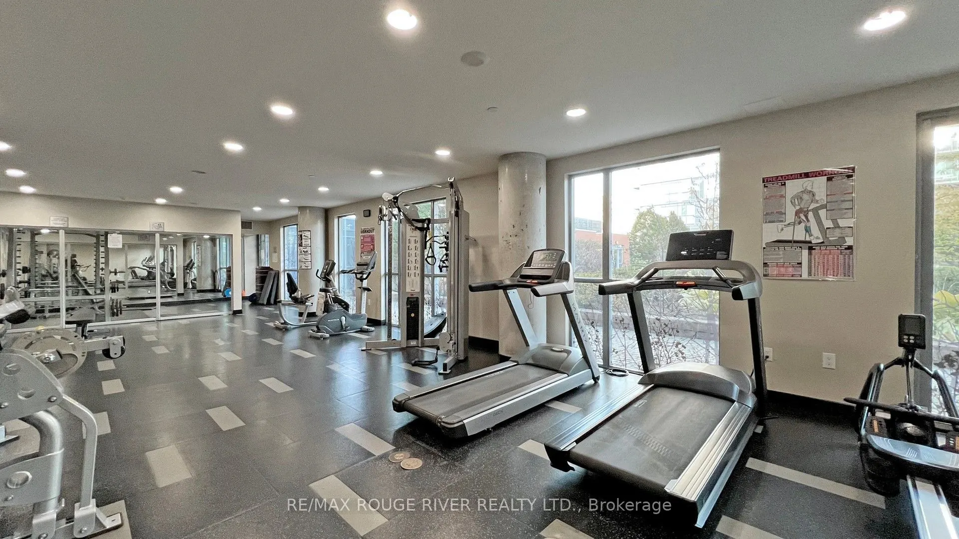 25 Cole Street #322