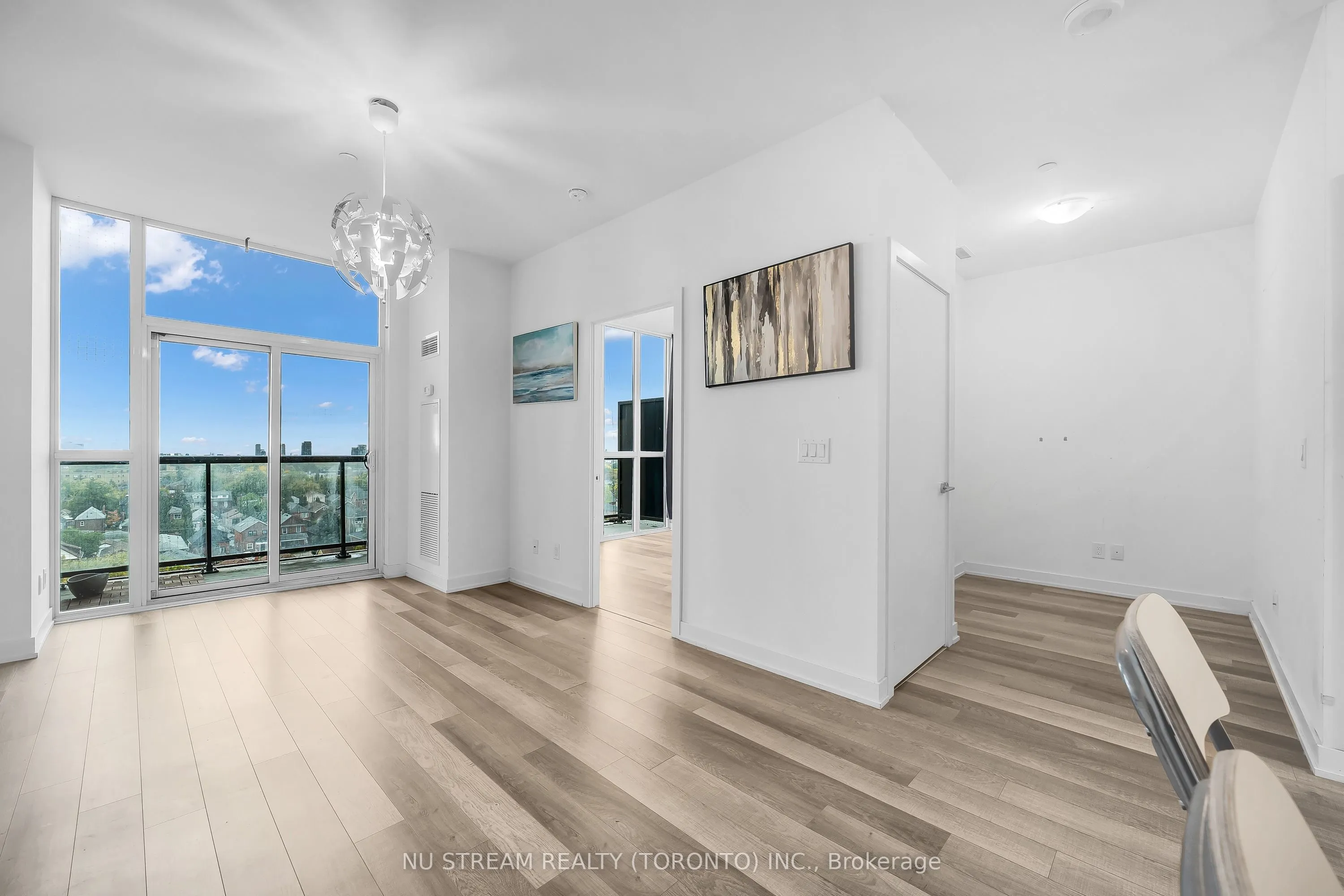 1603 Eglinton Avenue W #810