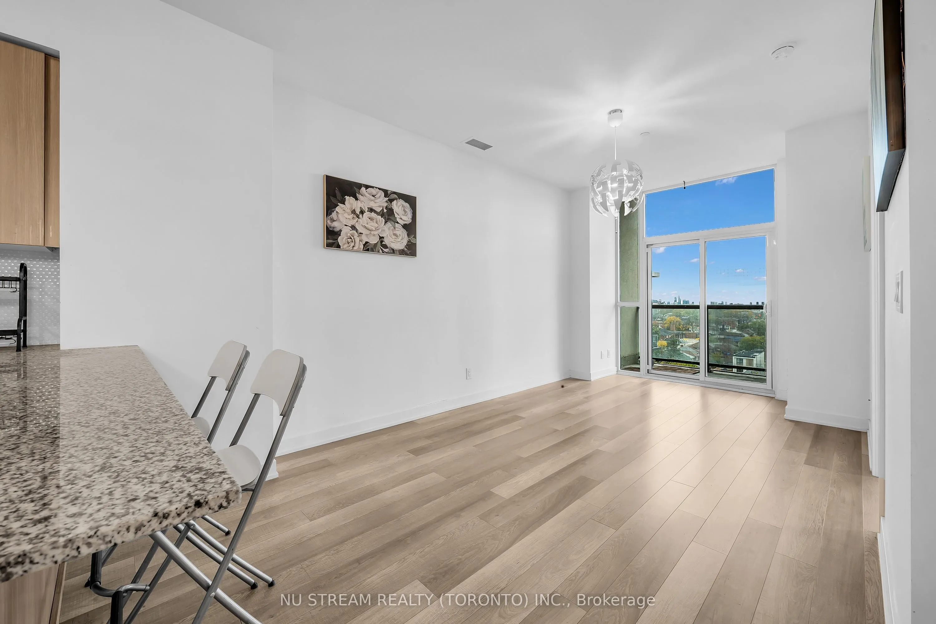 1603 Eglinton Avenue W #810