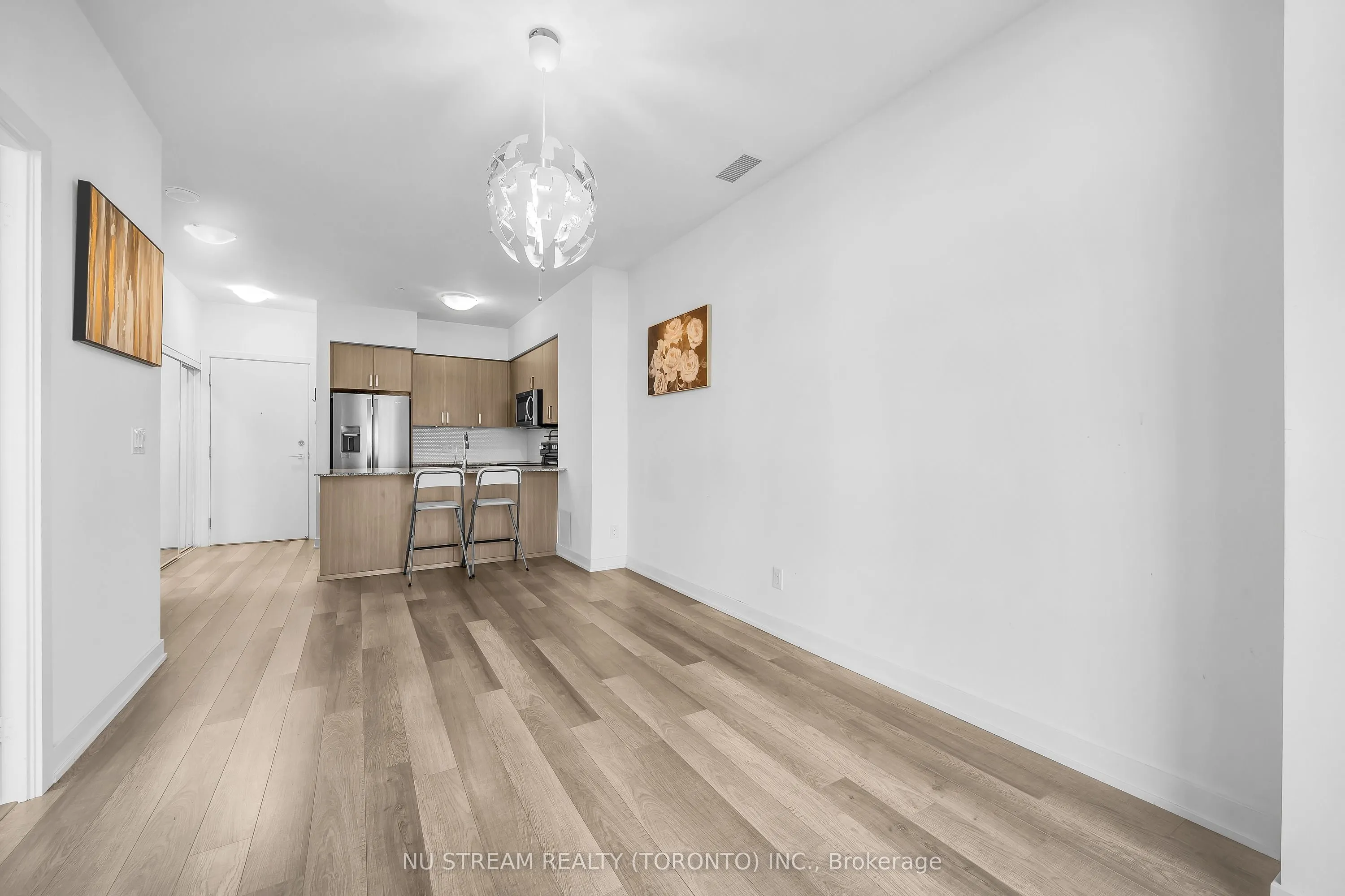 1603 Eglinton Avenue W #810