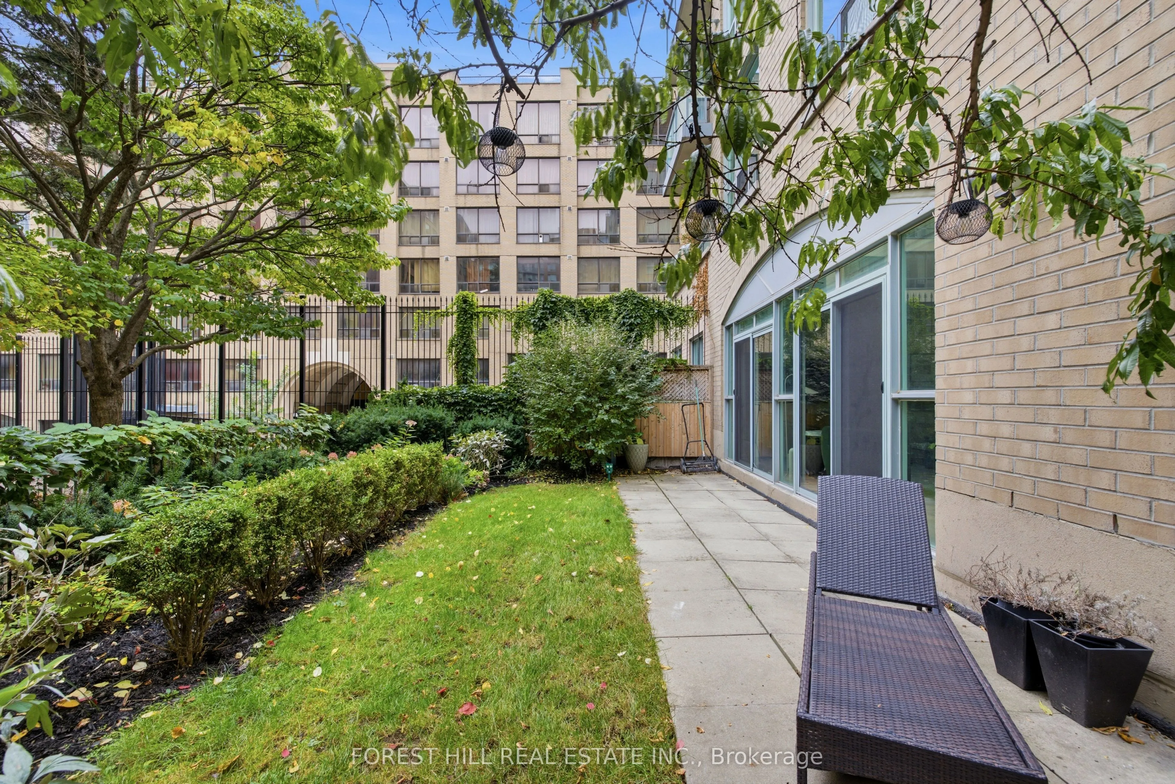 109 Front Street E #229