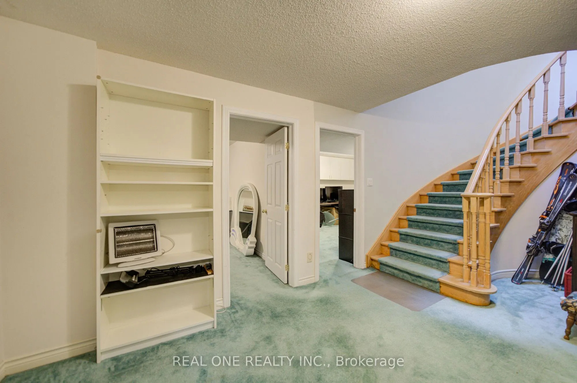 261 Mckee Avenue