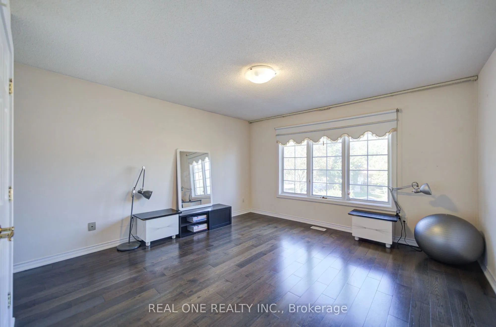 261 Mckee Avenue