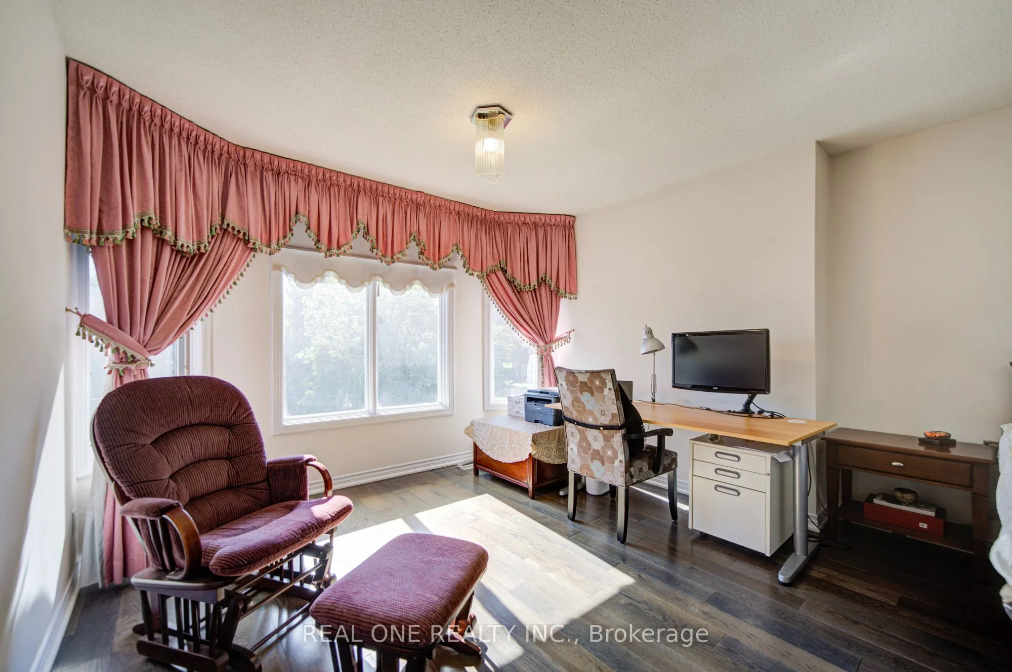 261 Mckee Avenue