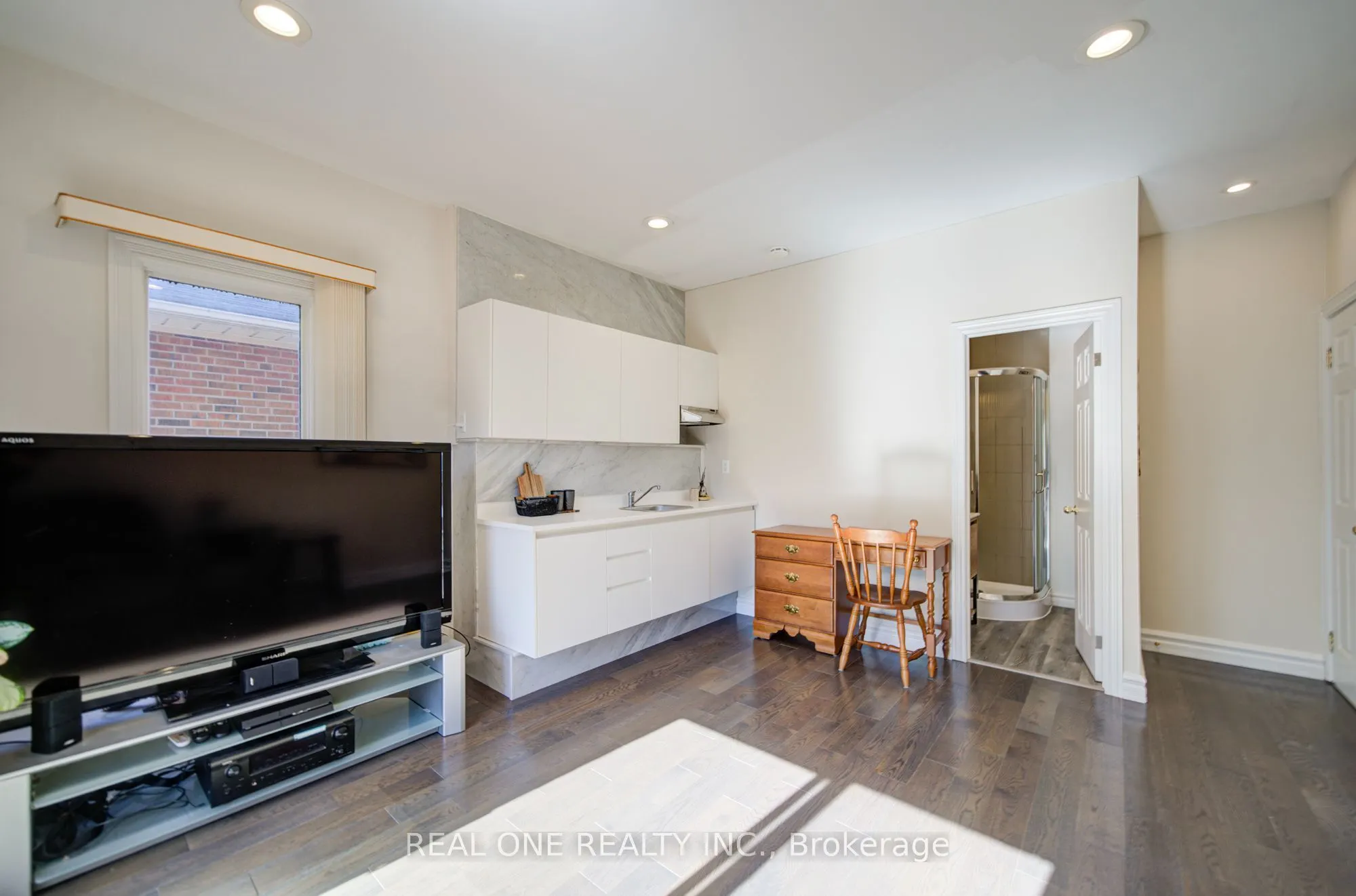 261 Mckee Avenue