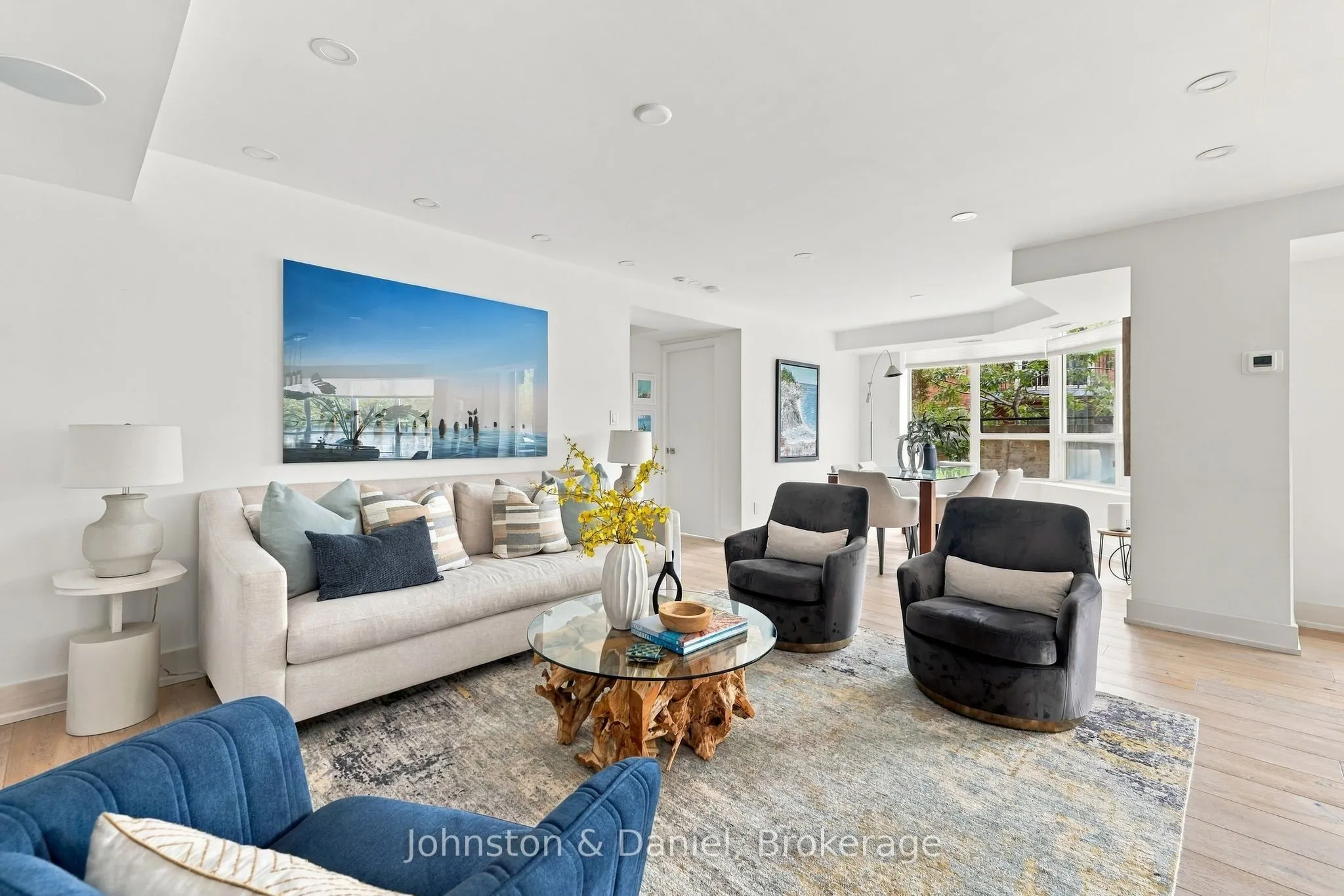 1000 King Street W #205