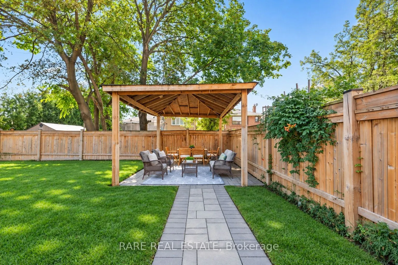 35 Kennard Avenue