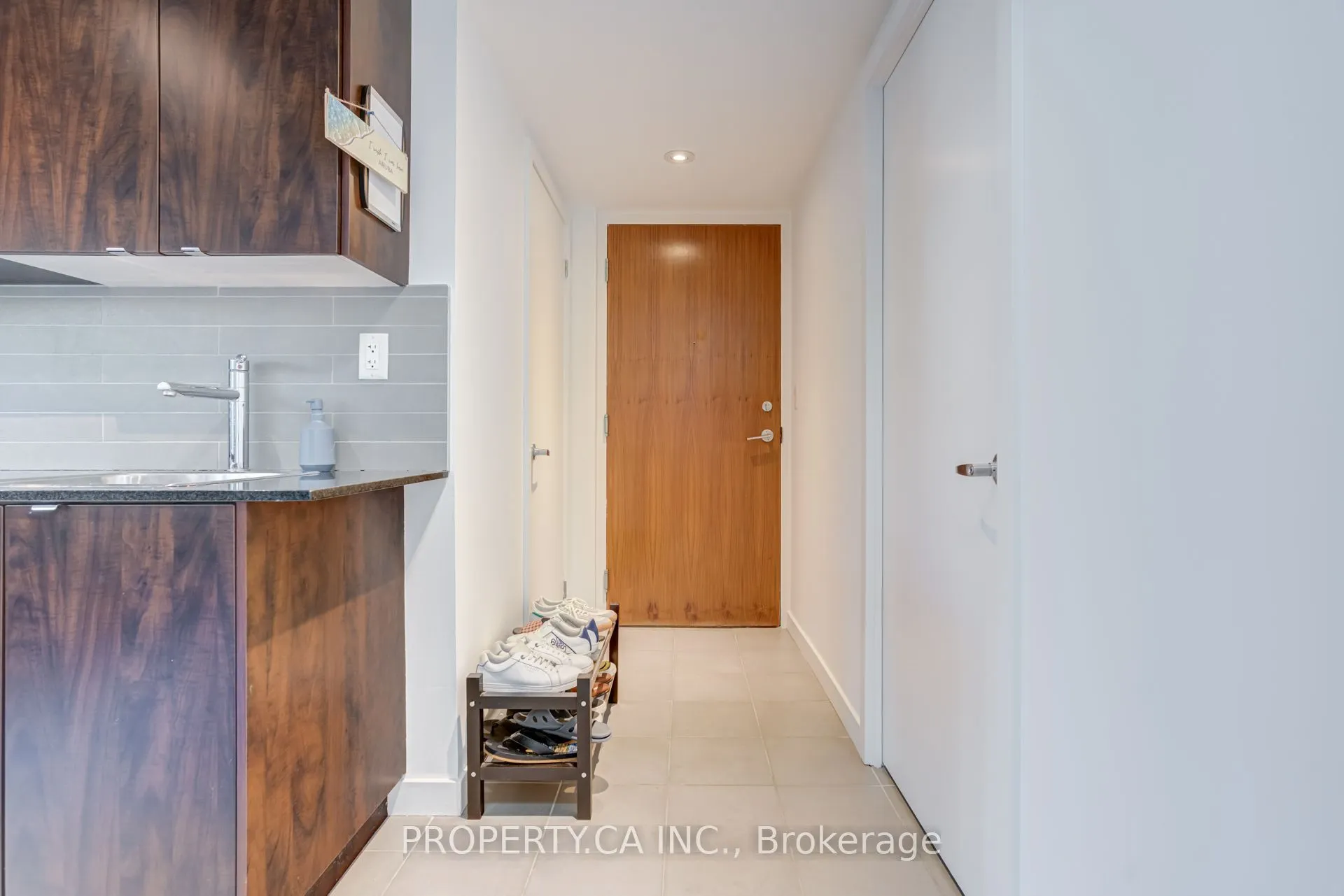 33 Lombard Street #303
