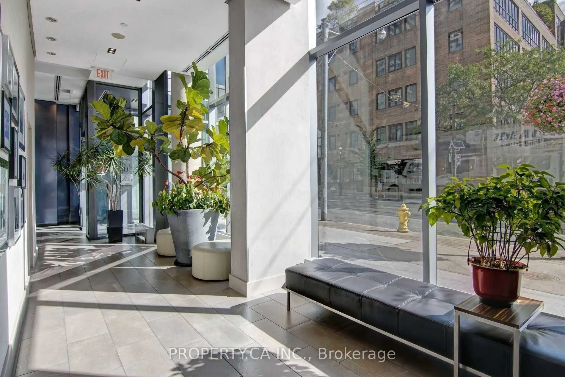 33 Lombard Street #303