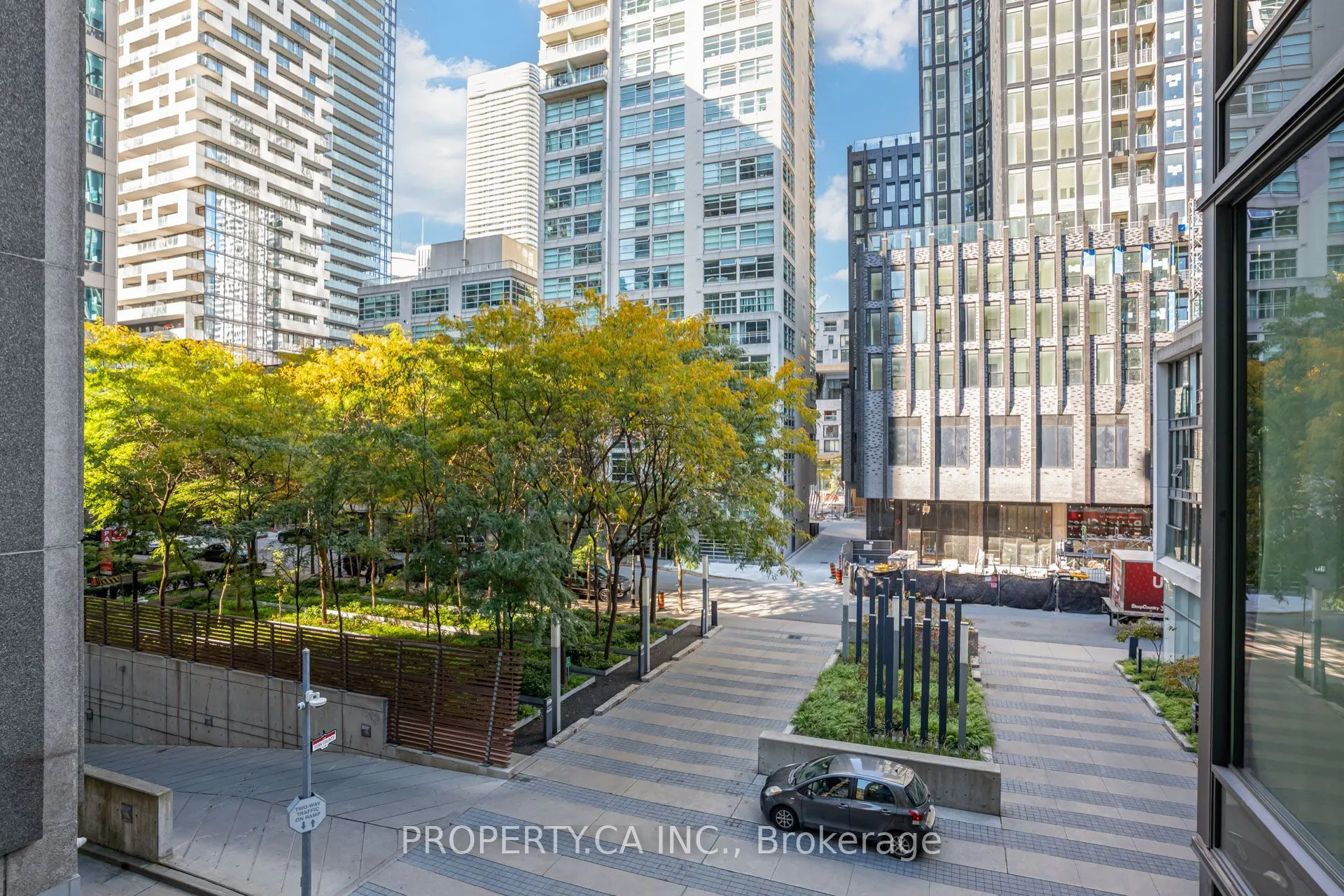 33 Lombard Street #303