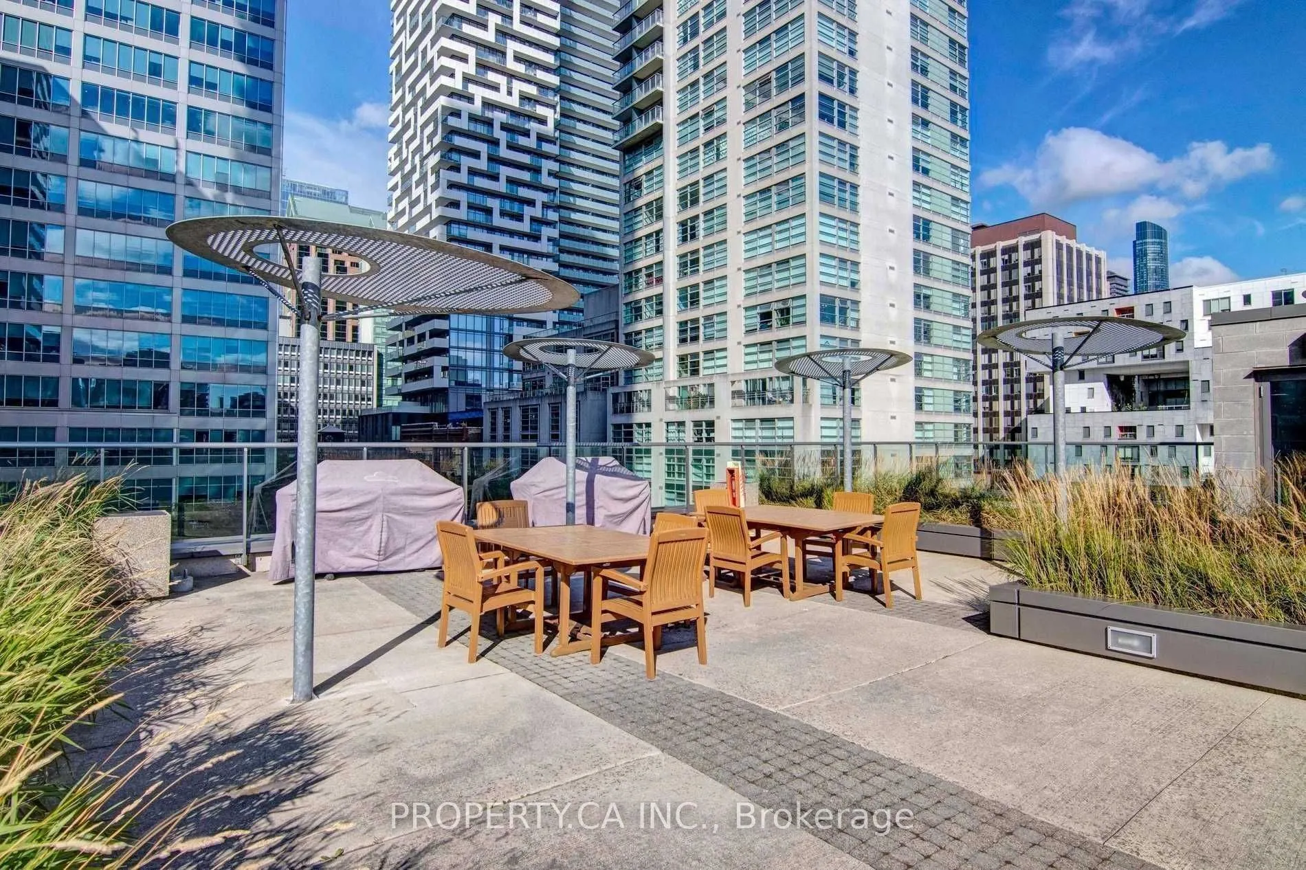 33 Lombard Street #303