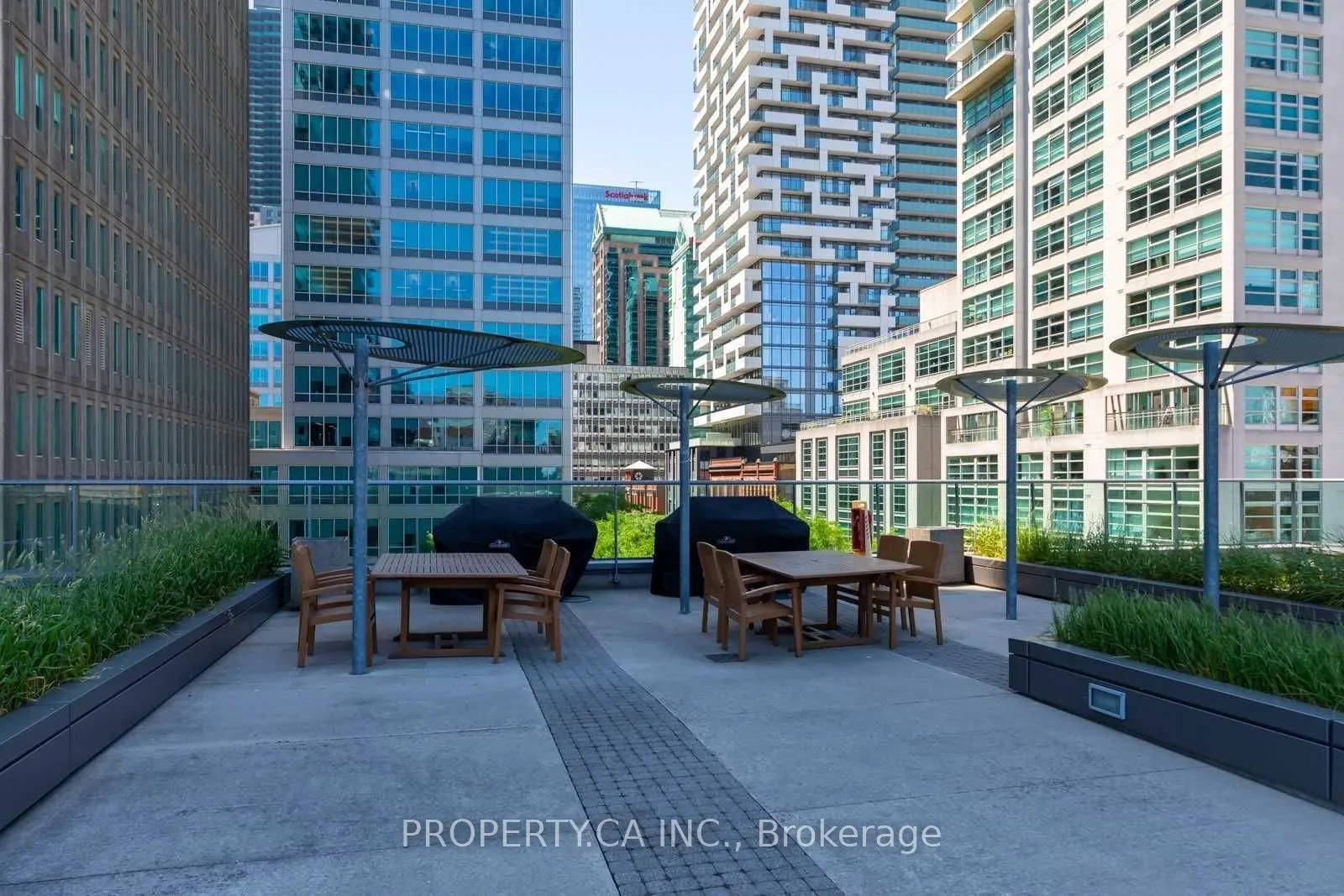 33 Lombard Street #303