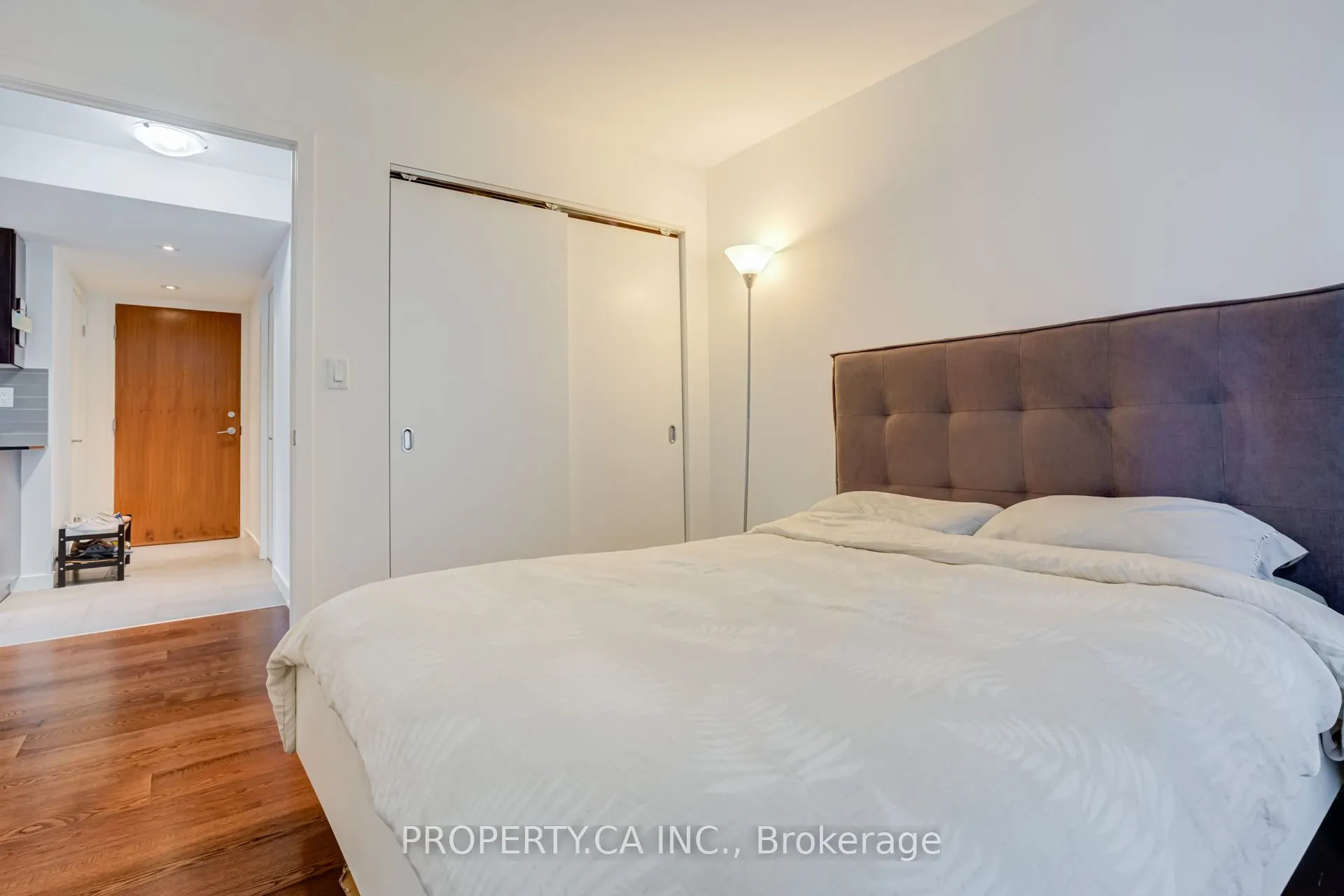 33 Lombard Street #303