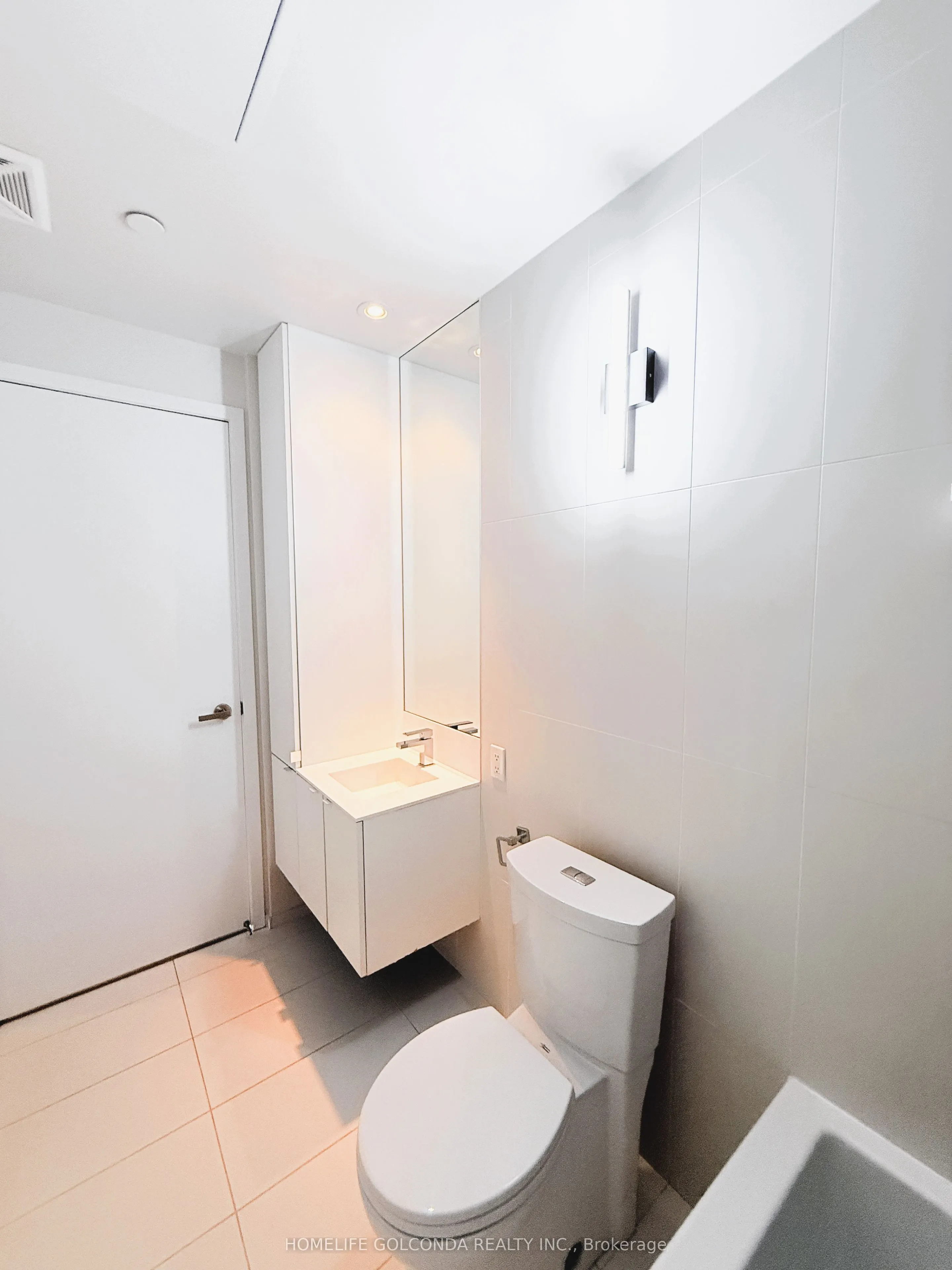 125 Peter Street #3307