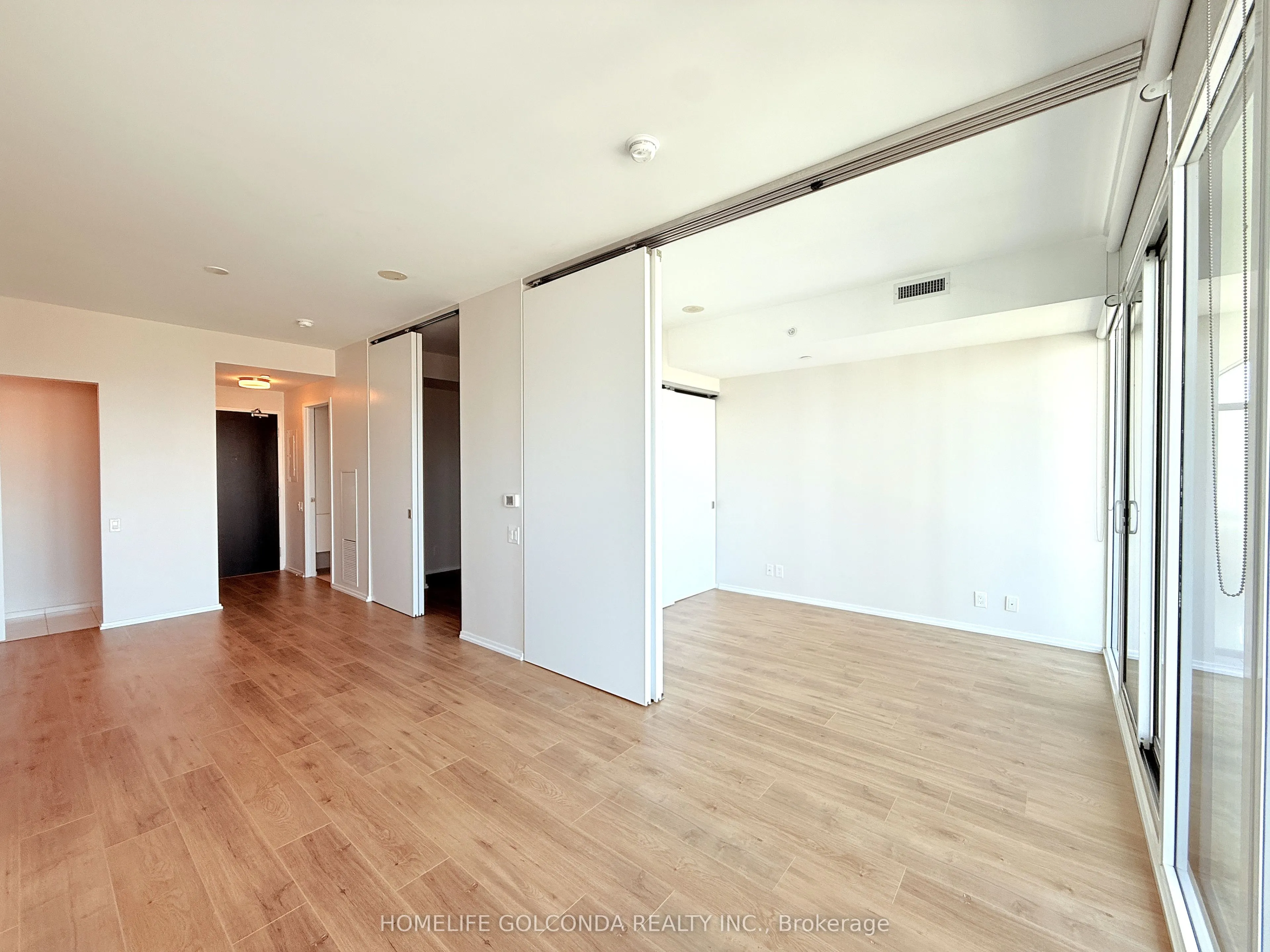 125 Peter Street #3307