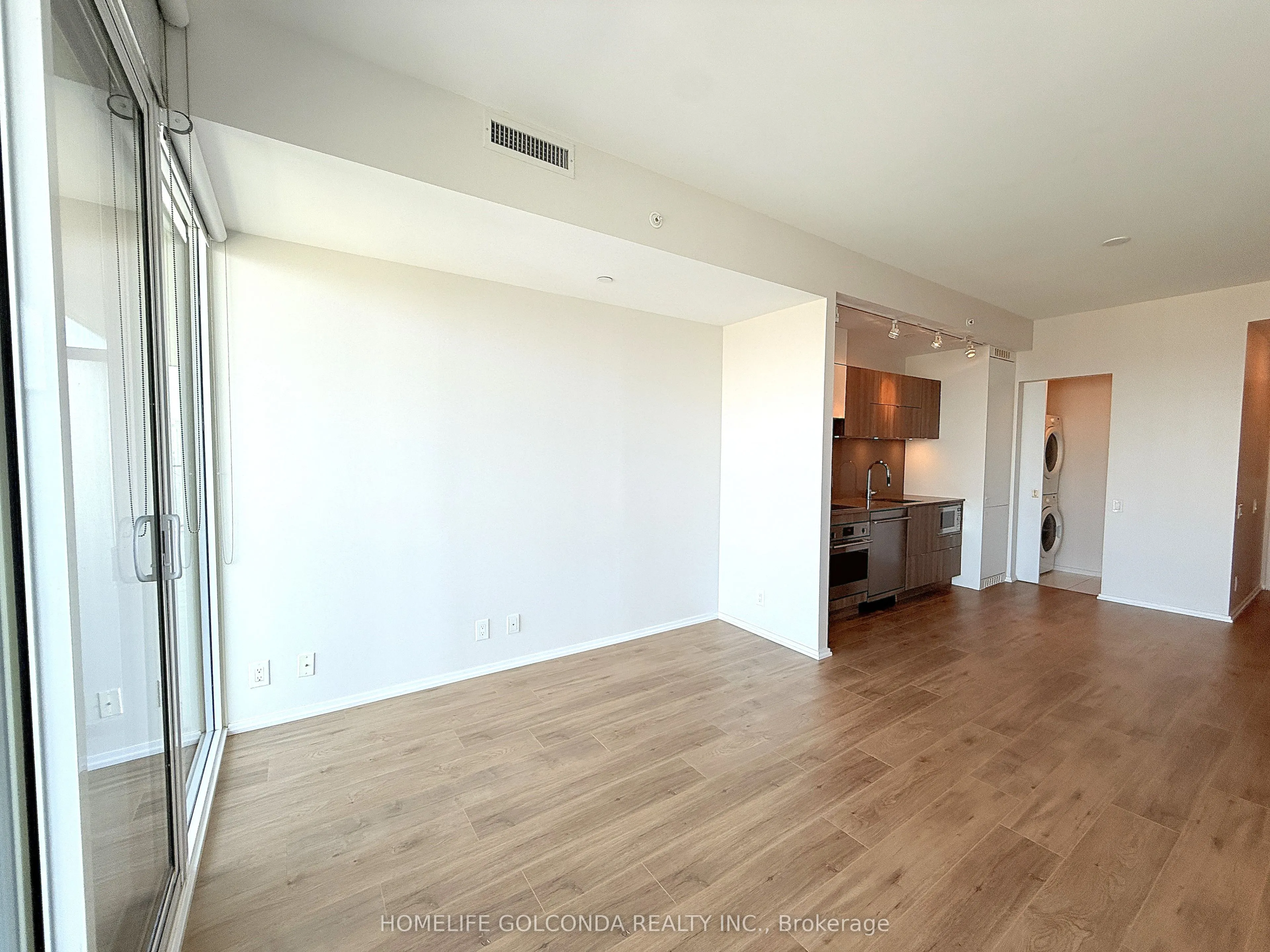 125 Peter Street #3307