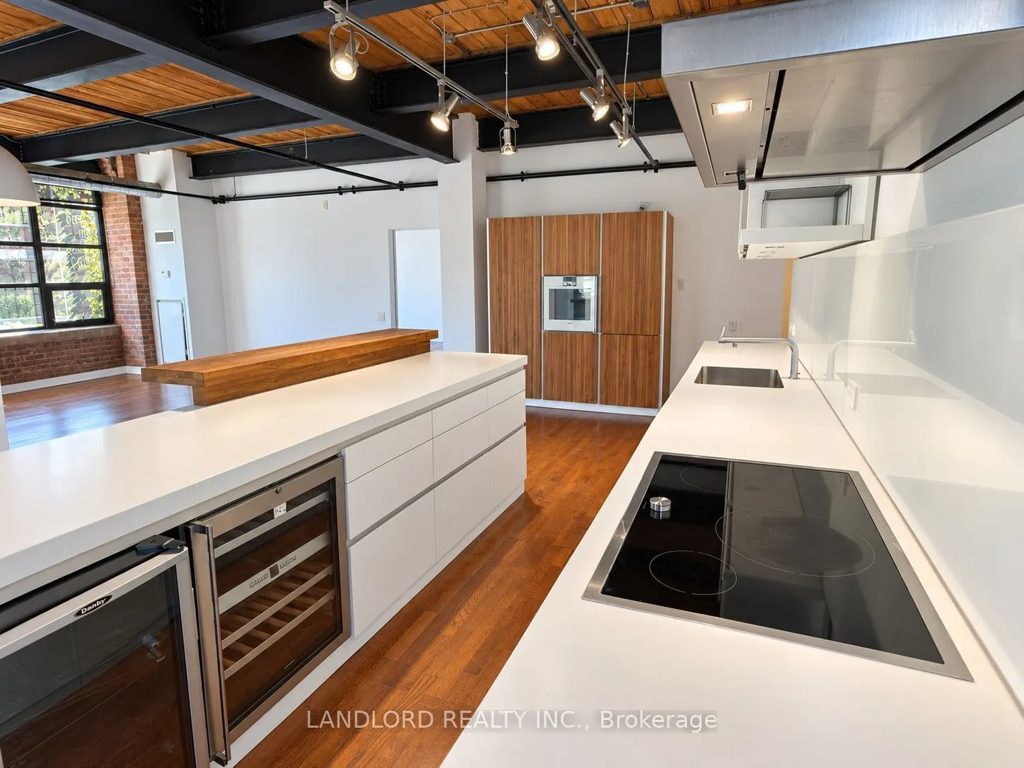 43 Hanna Avenue #210