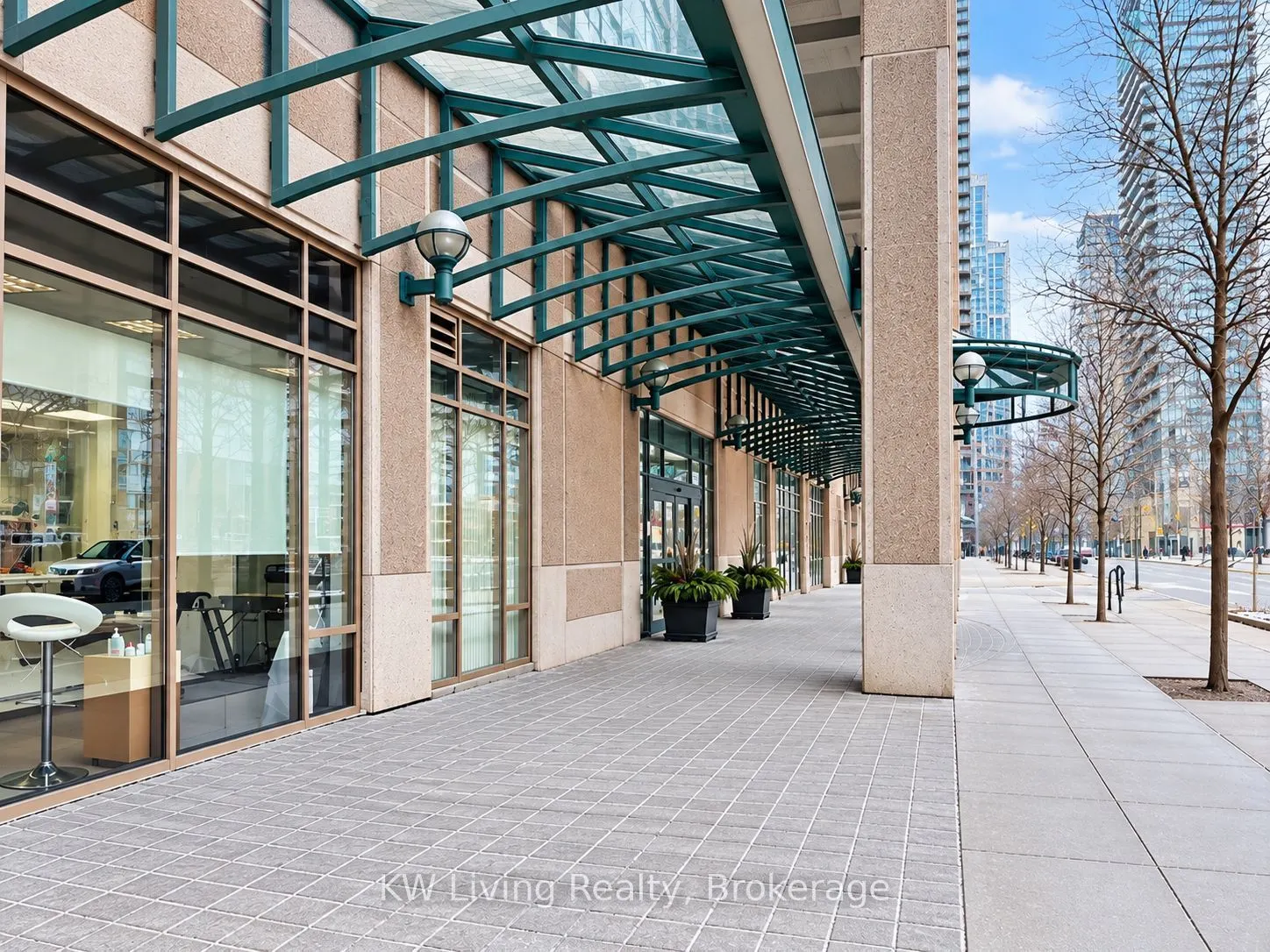 913 Bay Street #R2