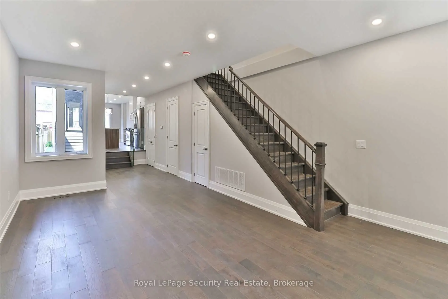 136 Markham Street #Main/ 2nd