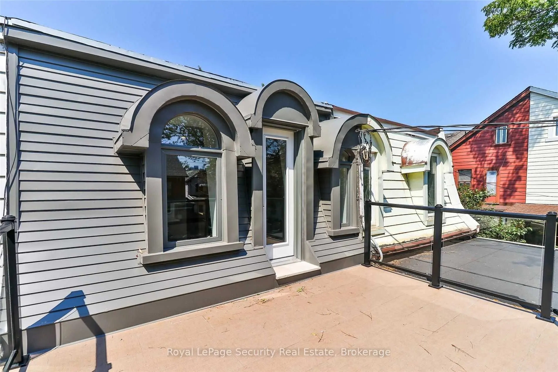 136 Markham Street #Main/ 2nd