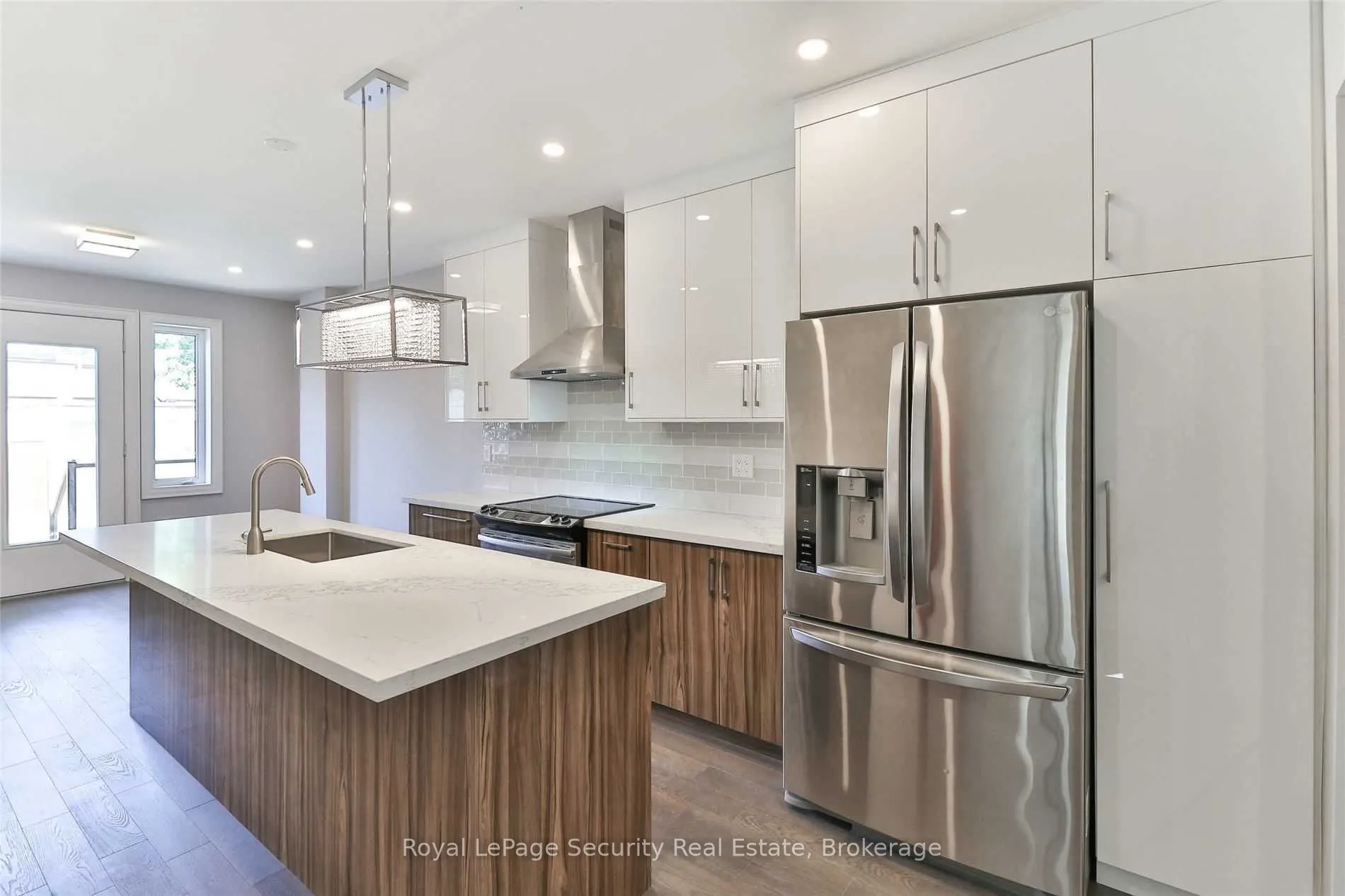 136 Markham Street #Main/ 2nd