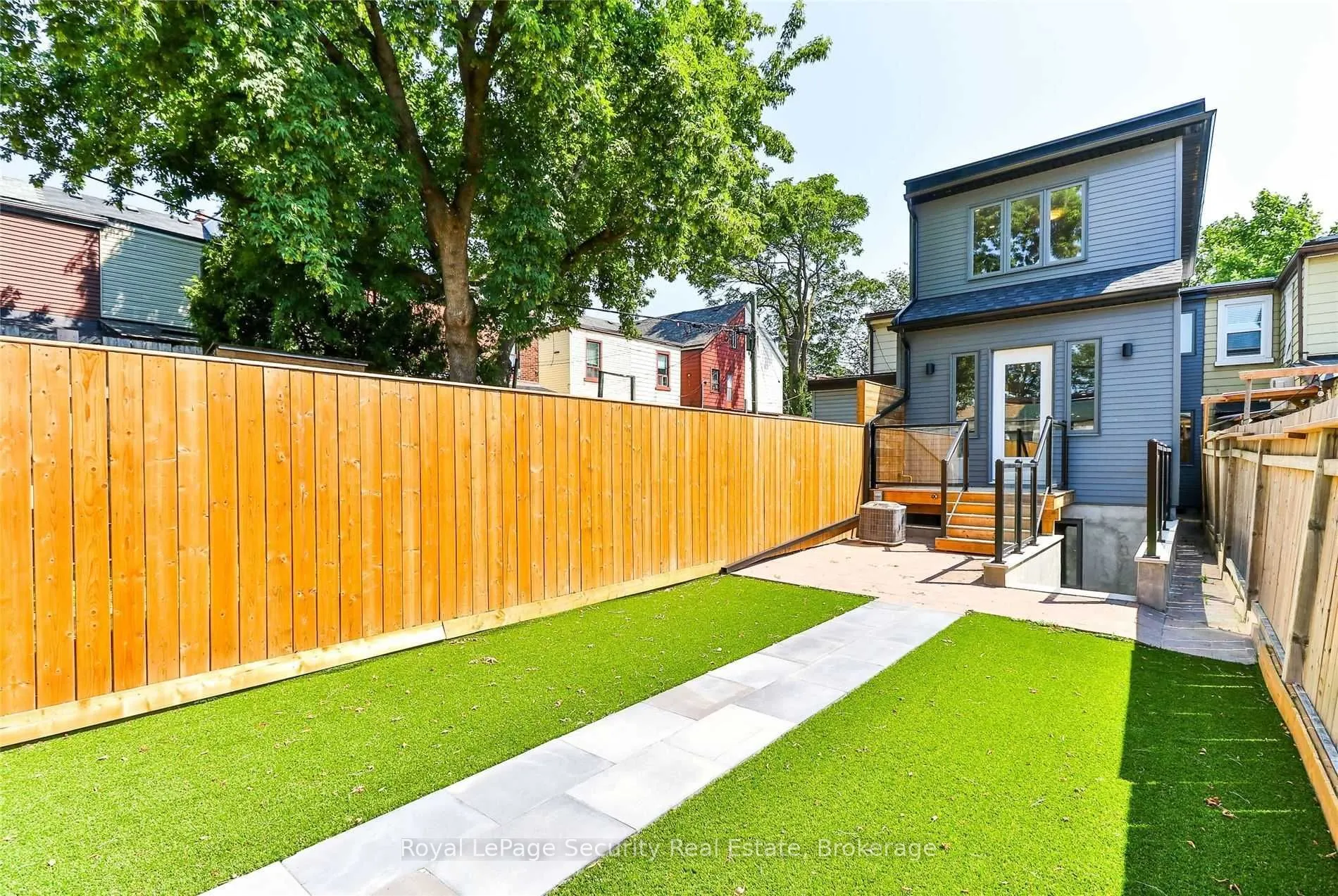 136 Markham Street #Main/ 2nd