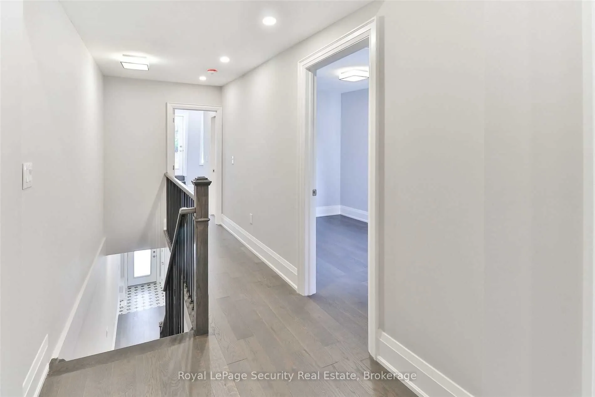 136 Markham Street #Main/ 2nd