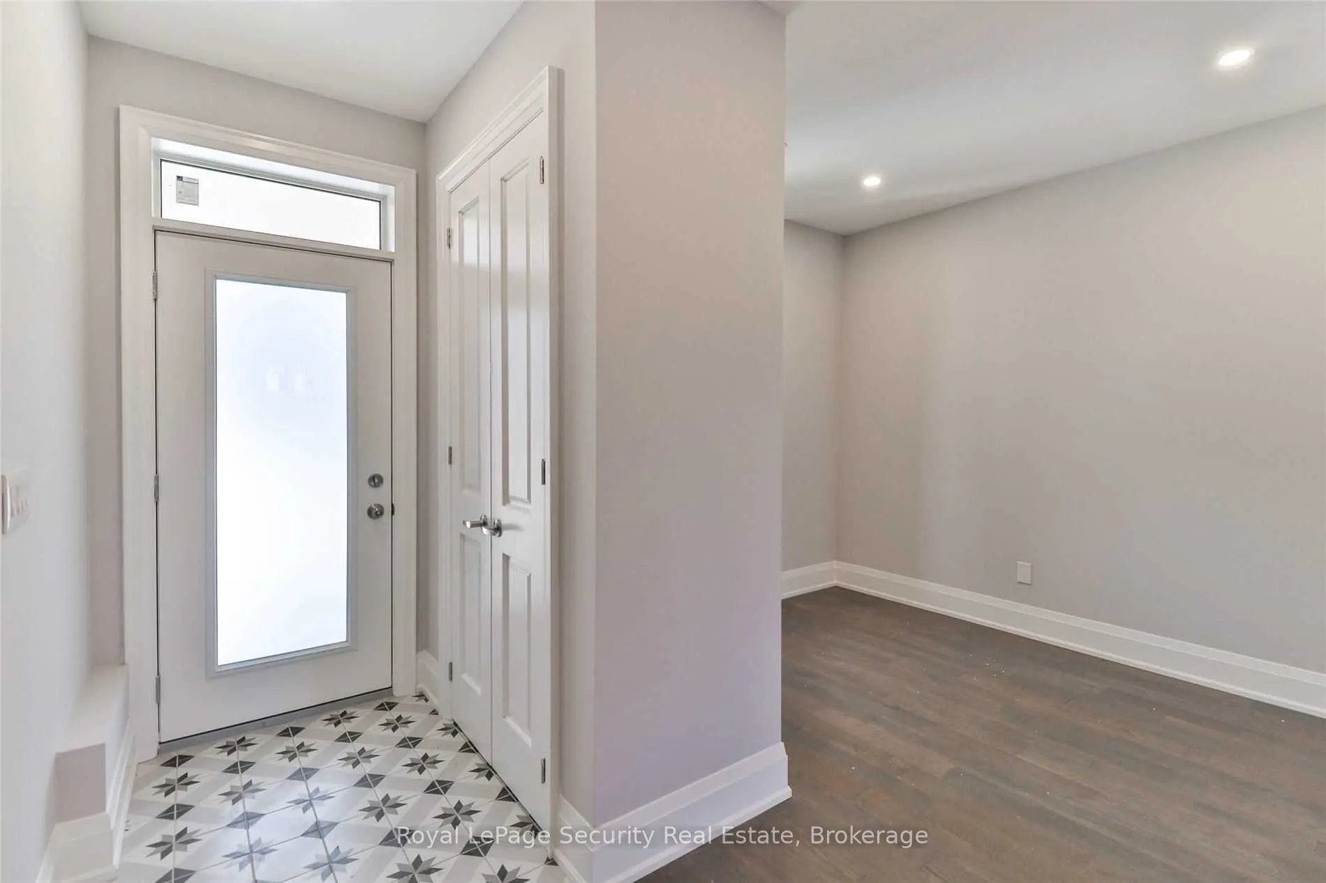 136 Markham Street #Main/ 2nd