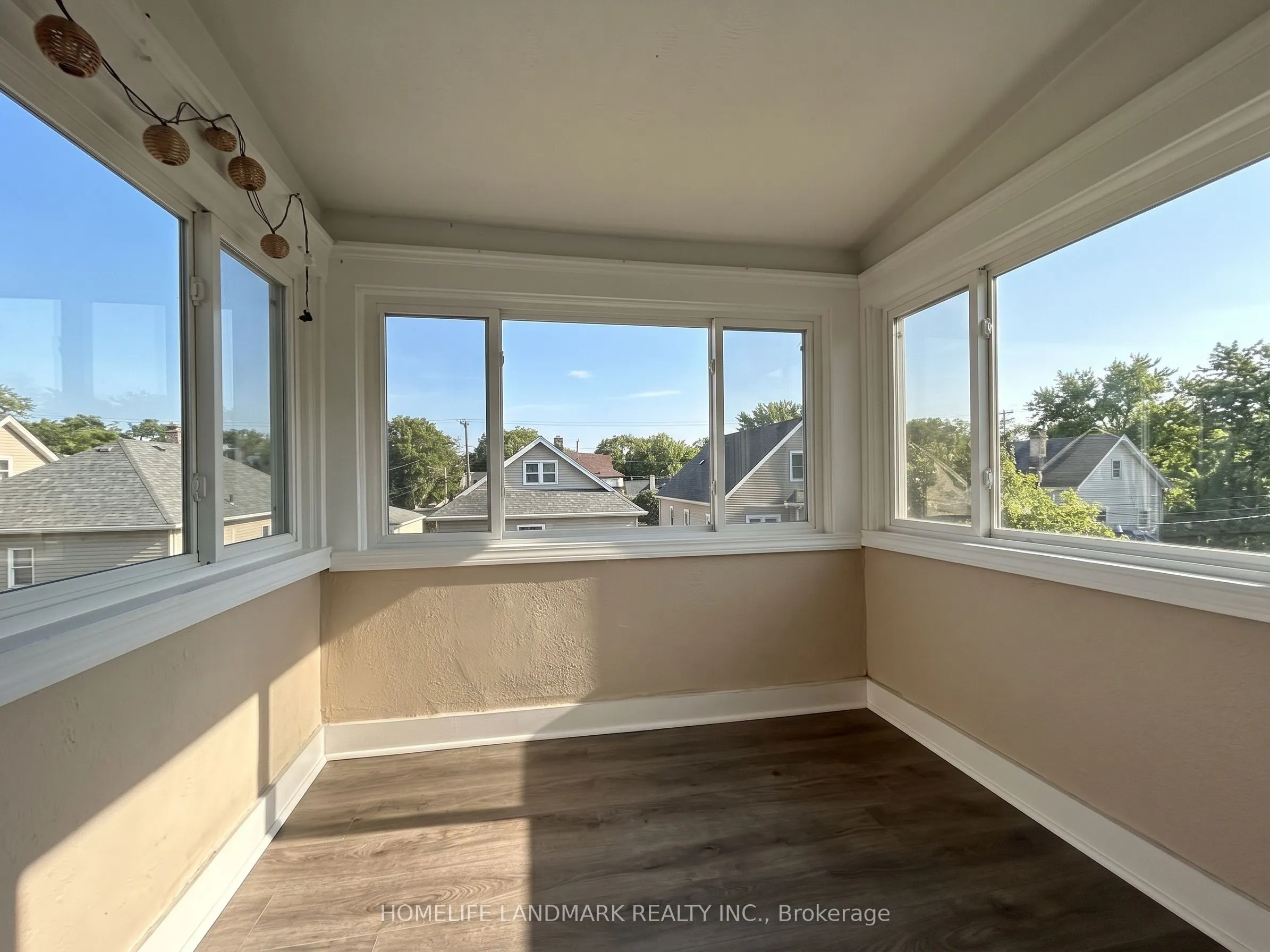 609 Ossington Avenue #Upper