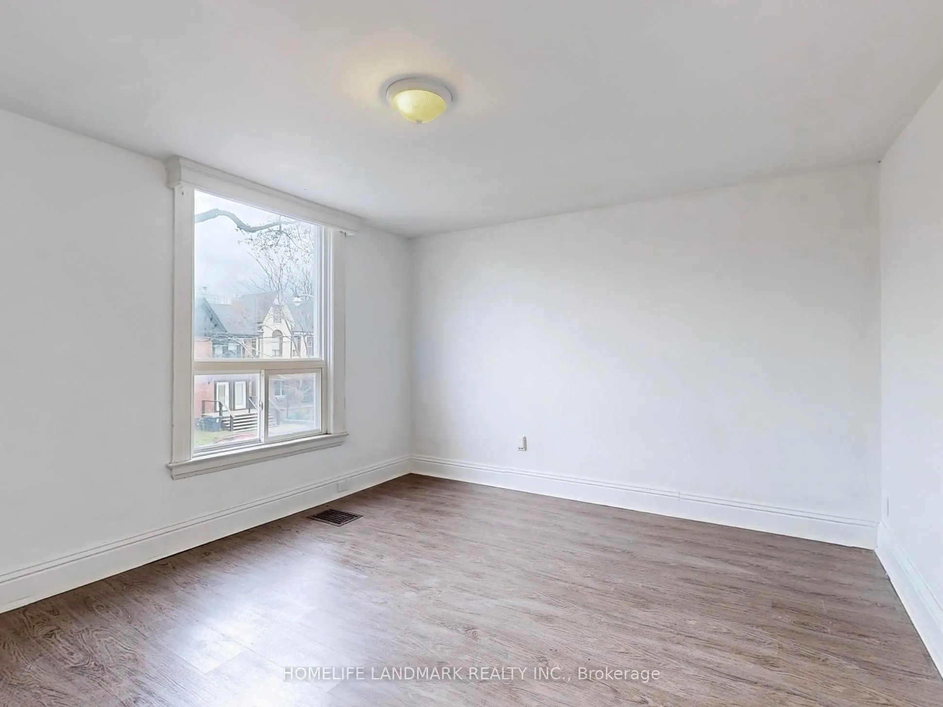 609 Ossington Avenue #Upper